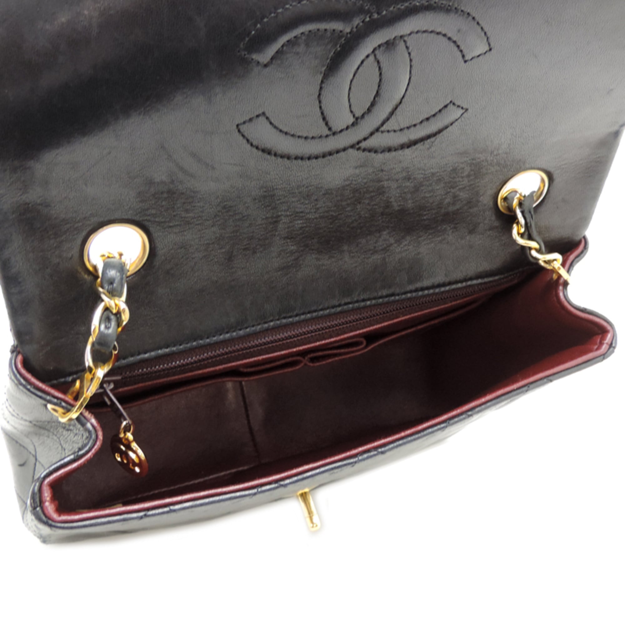 Chanel Black Leather Shoulder Bag (Pre-Owned)