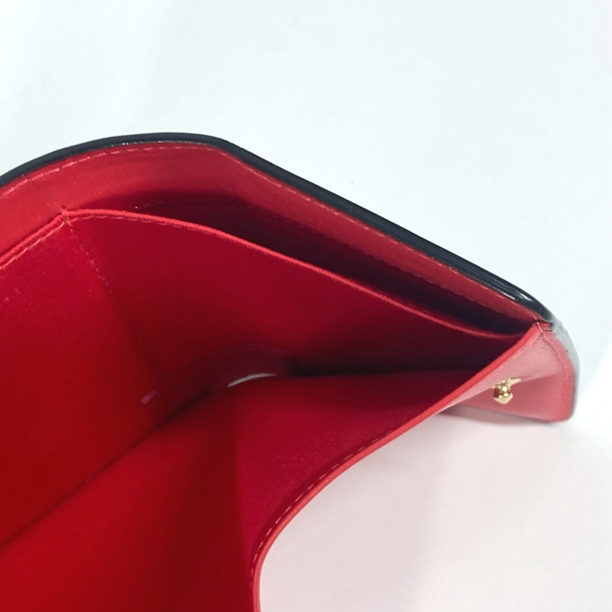 Christian Louboutin Black Multi-Color Leather Wallet (Tri-Fold) (Pre-Owned)