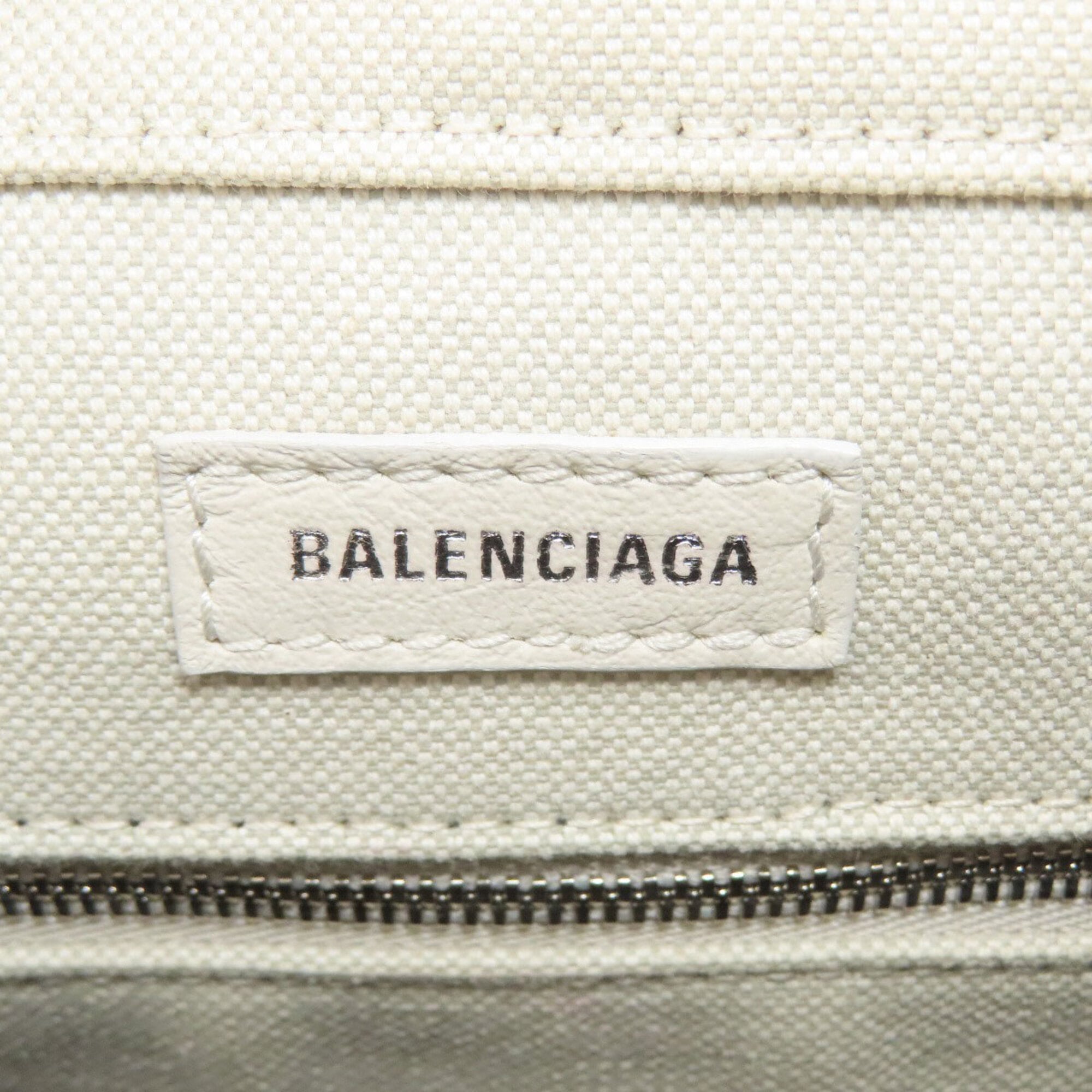 Balenciaga White Canvas Shoulder Bag (Pre-Owned)