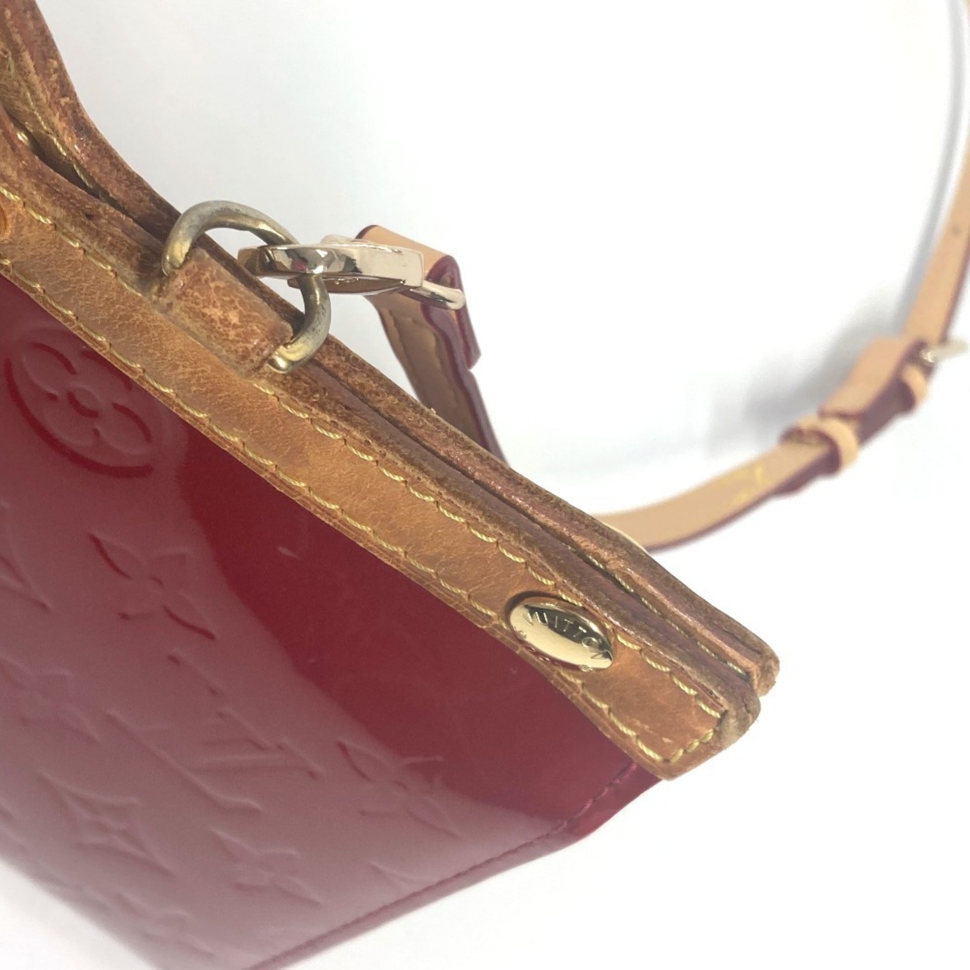 Louis Vuitton Monogram Vernis Red Color Monogram Vernis Handbag (Pre-Owned)
