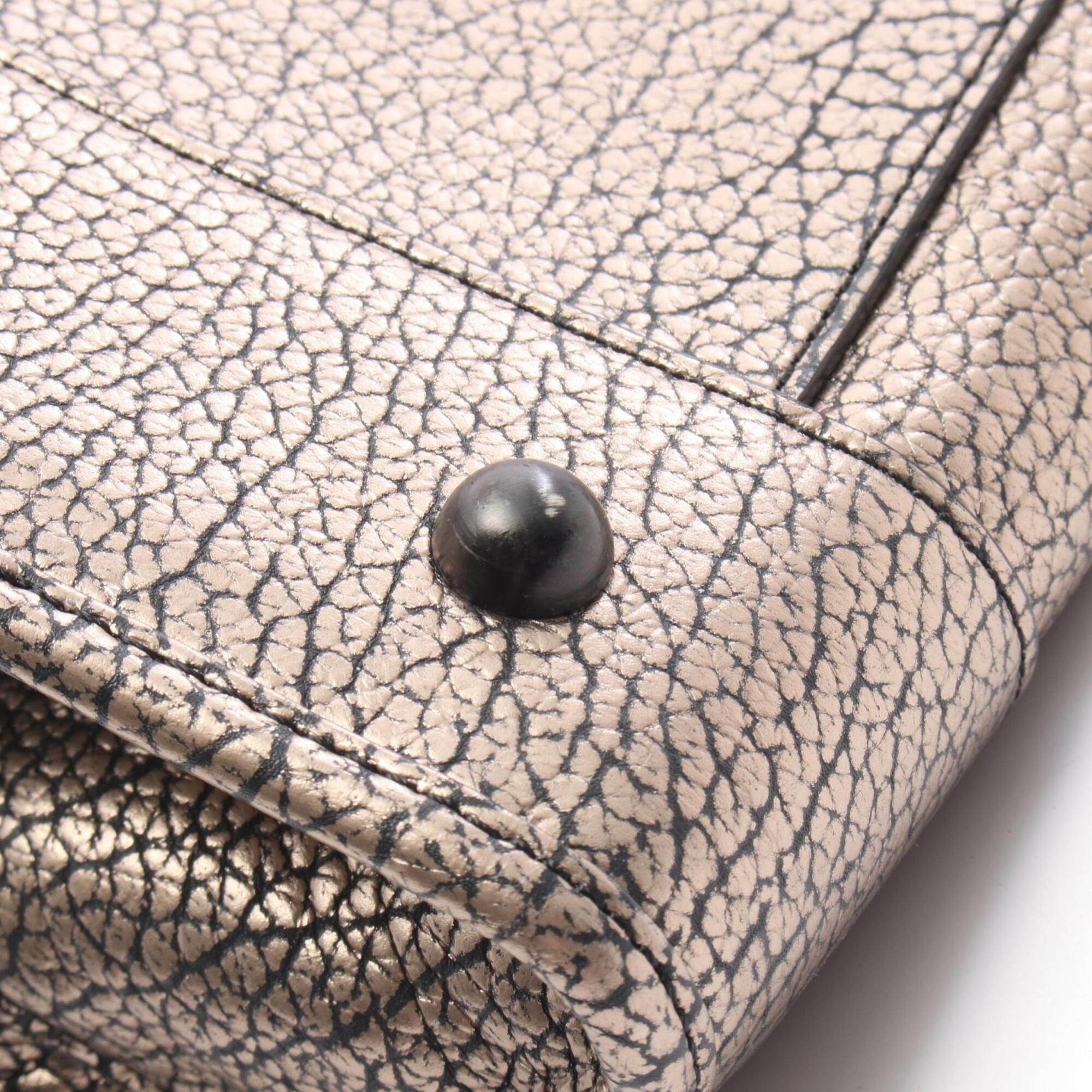 Loewe Amazona Gold Leather Handbag (Pre-Owned)
