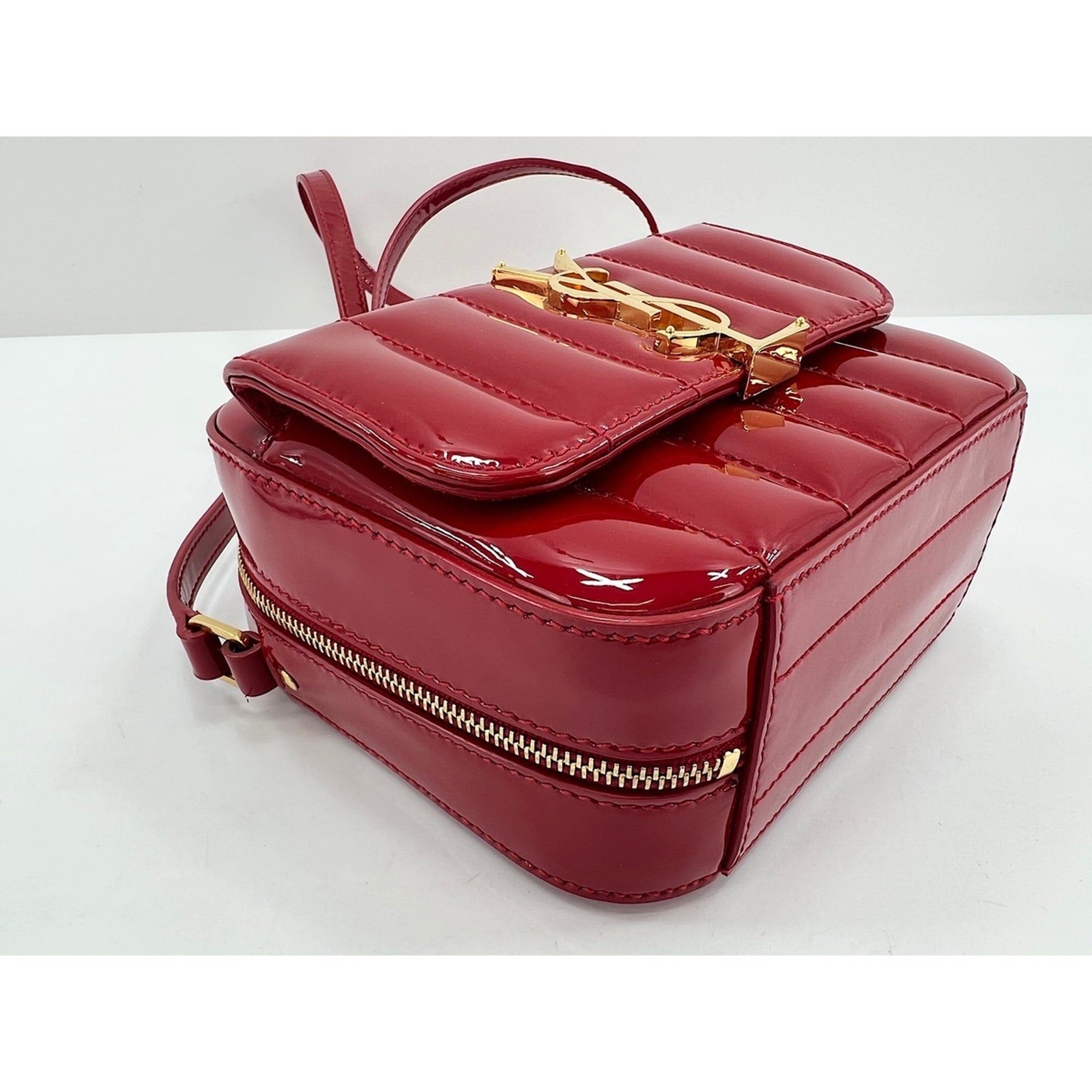 Yves Saint Laurent Red Color Shoulder Bag (Pre-Owned)