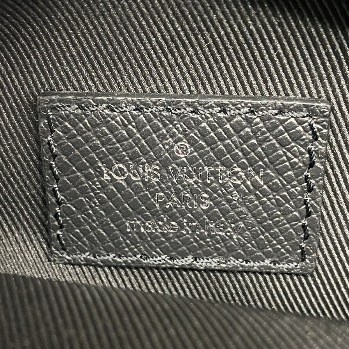 Louis Vuitton Black Shoulder Bag (Pre-Owned)