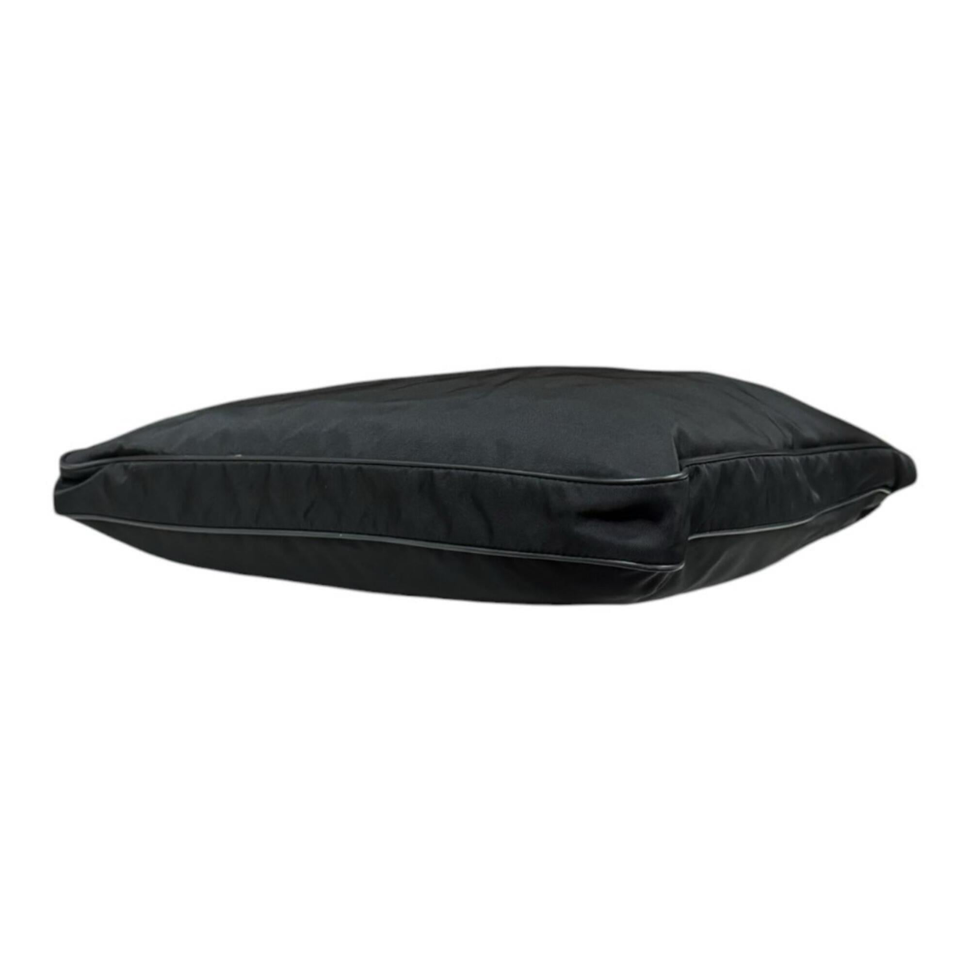 Prada Black Nylon Shoulder Bag (Pre-Owned)