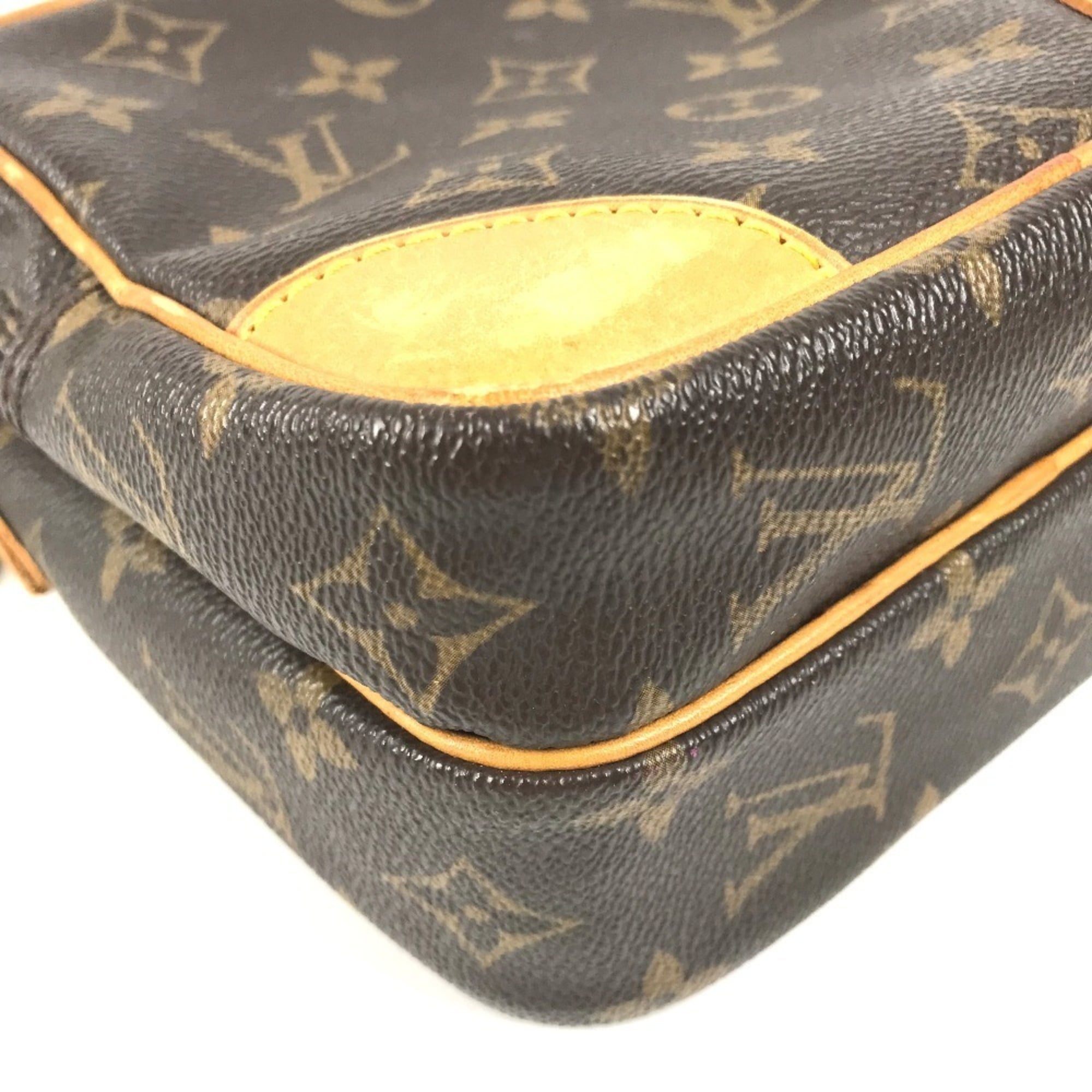 Louis Vuitton Monogram Brown Monogram Pochette Shoulder Bag (Pre-Owned)