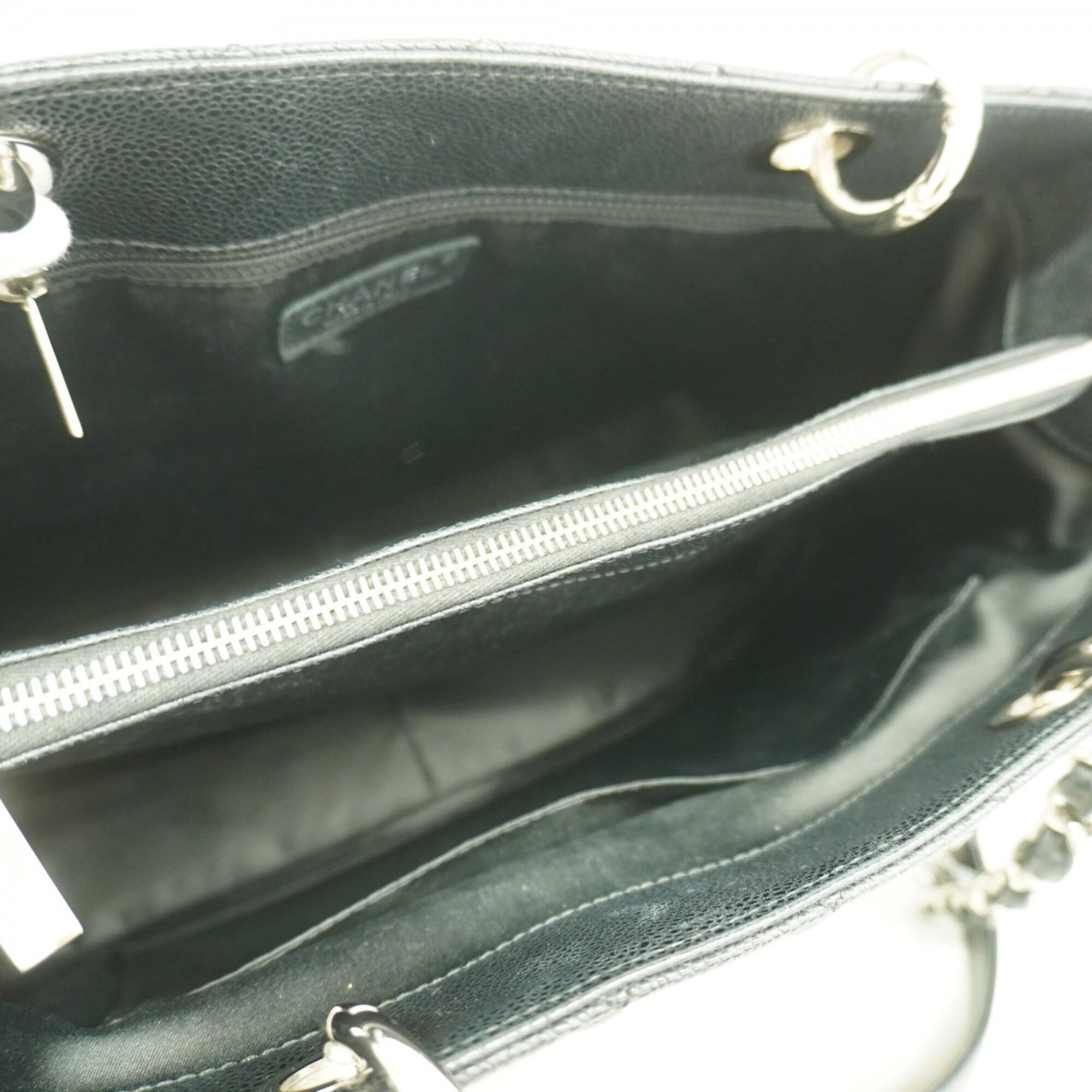 Chanel Black Grained Calfskin Tote Bag (Pre-Owned)