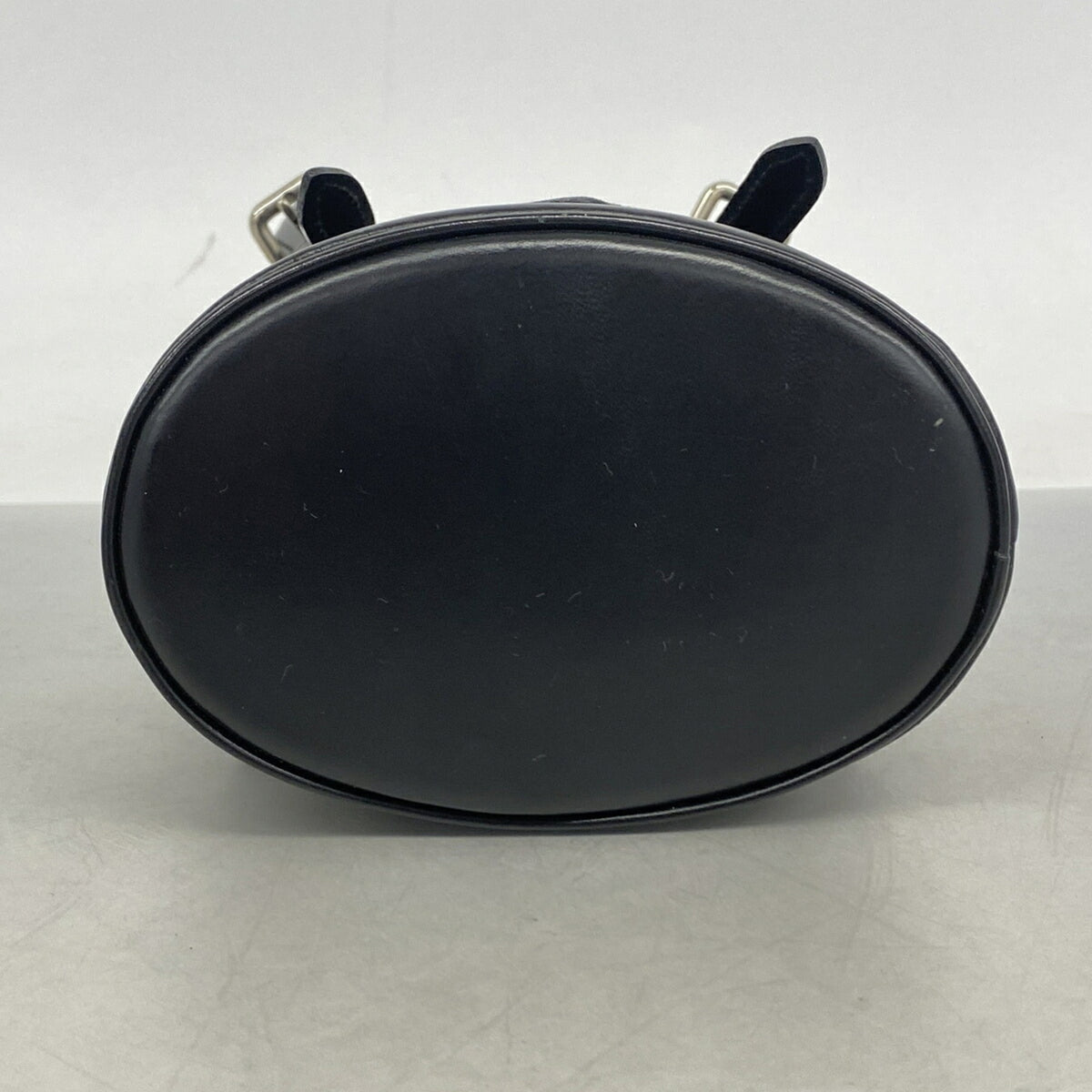 Louis Vuitton Noir Handbag (Pre-Owned)