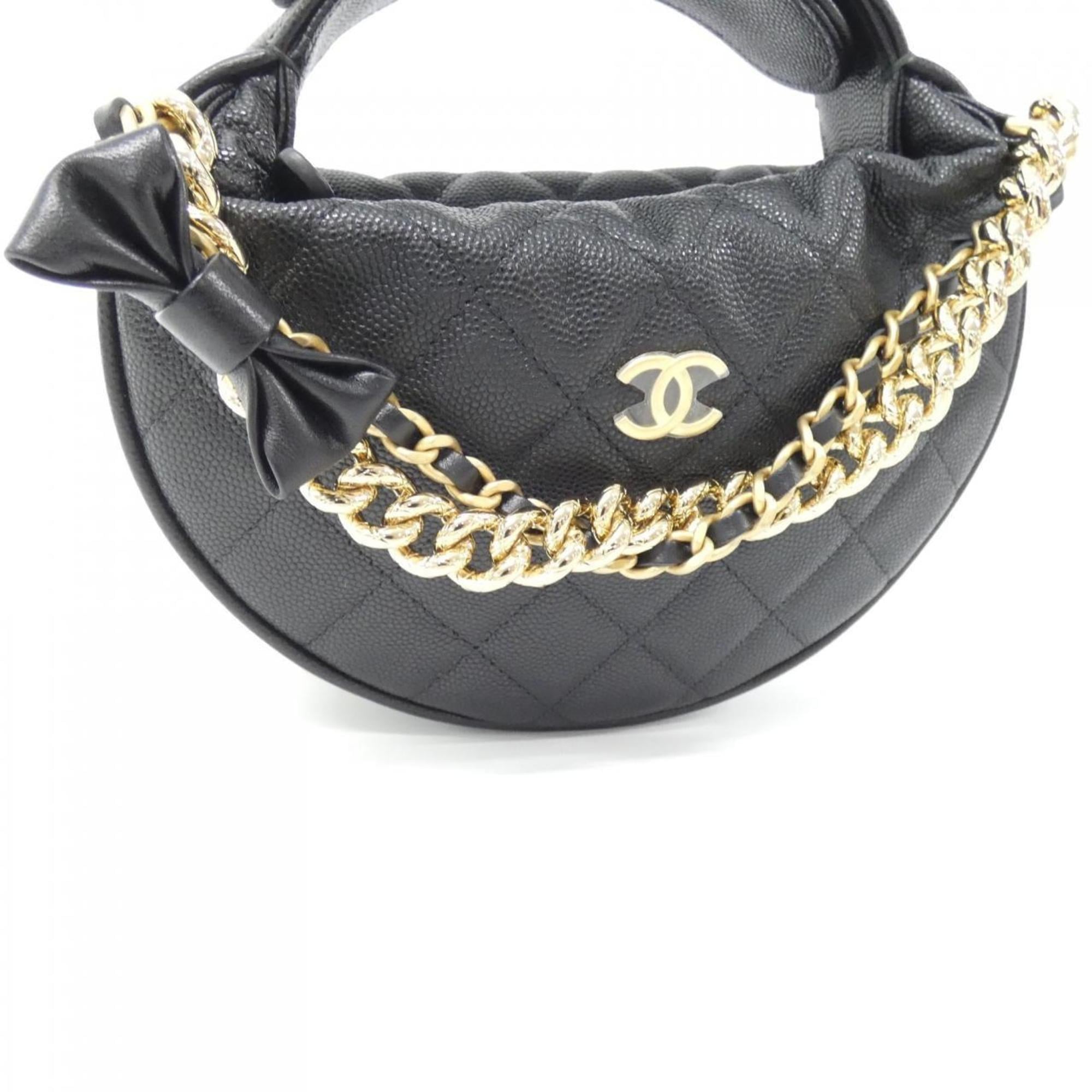 Chanel Black Grained Calfskin Handbag (Pre-Owned)