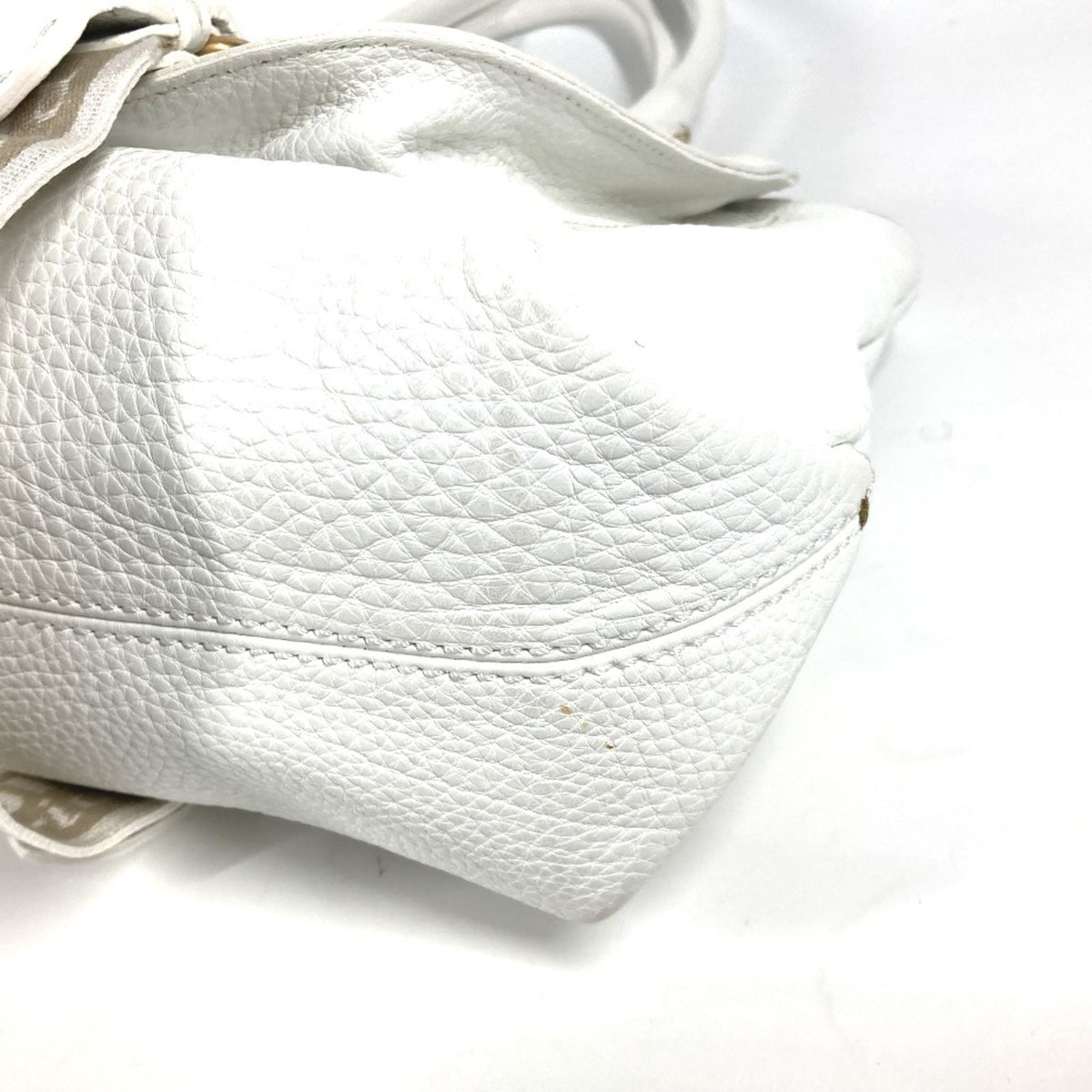 Fendi White Leather Shoulder Bag Tote Bag (Pre-Owned)