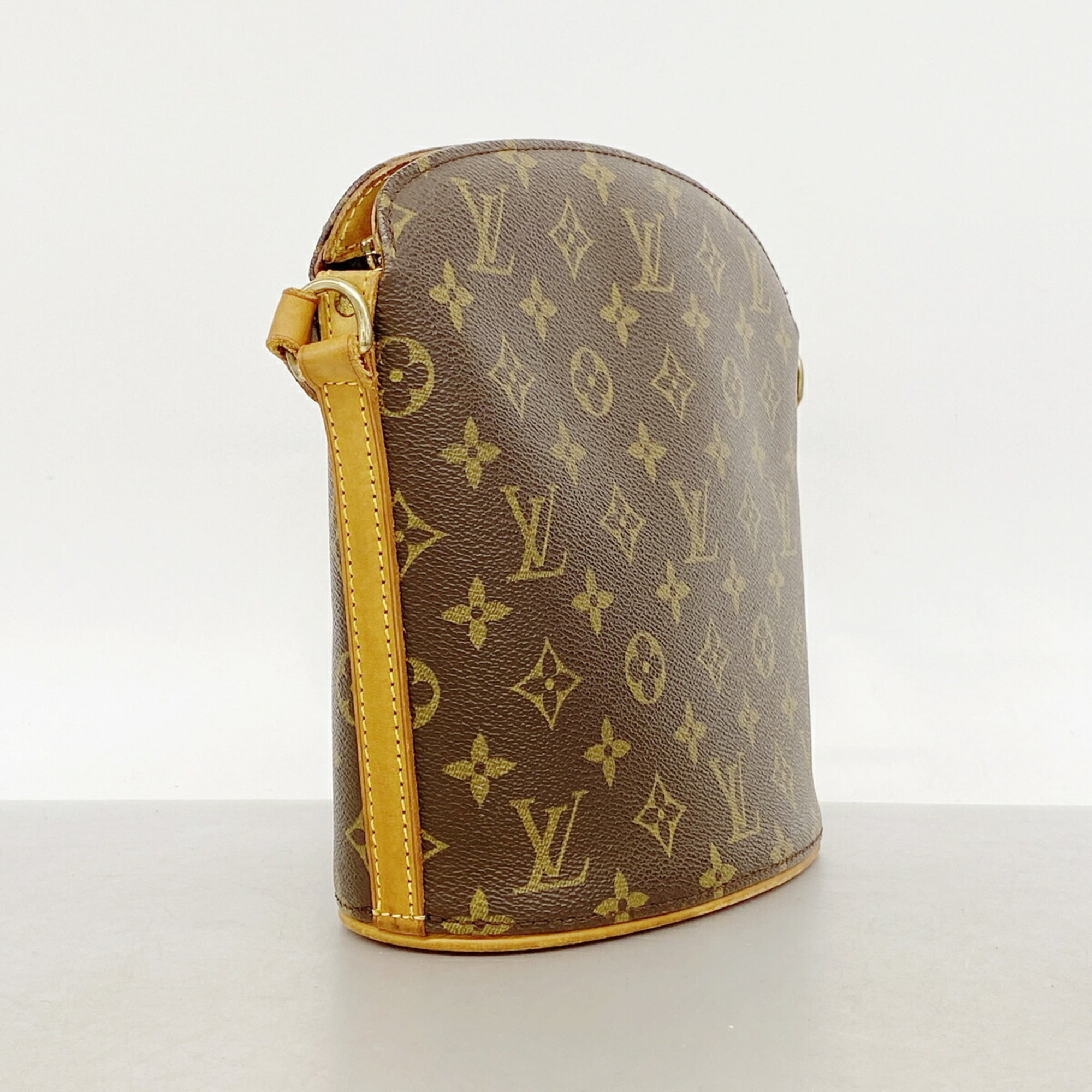 Louis Vuitton Brown Shoulder Bag (Pre-Owned)