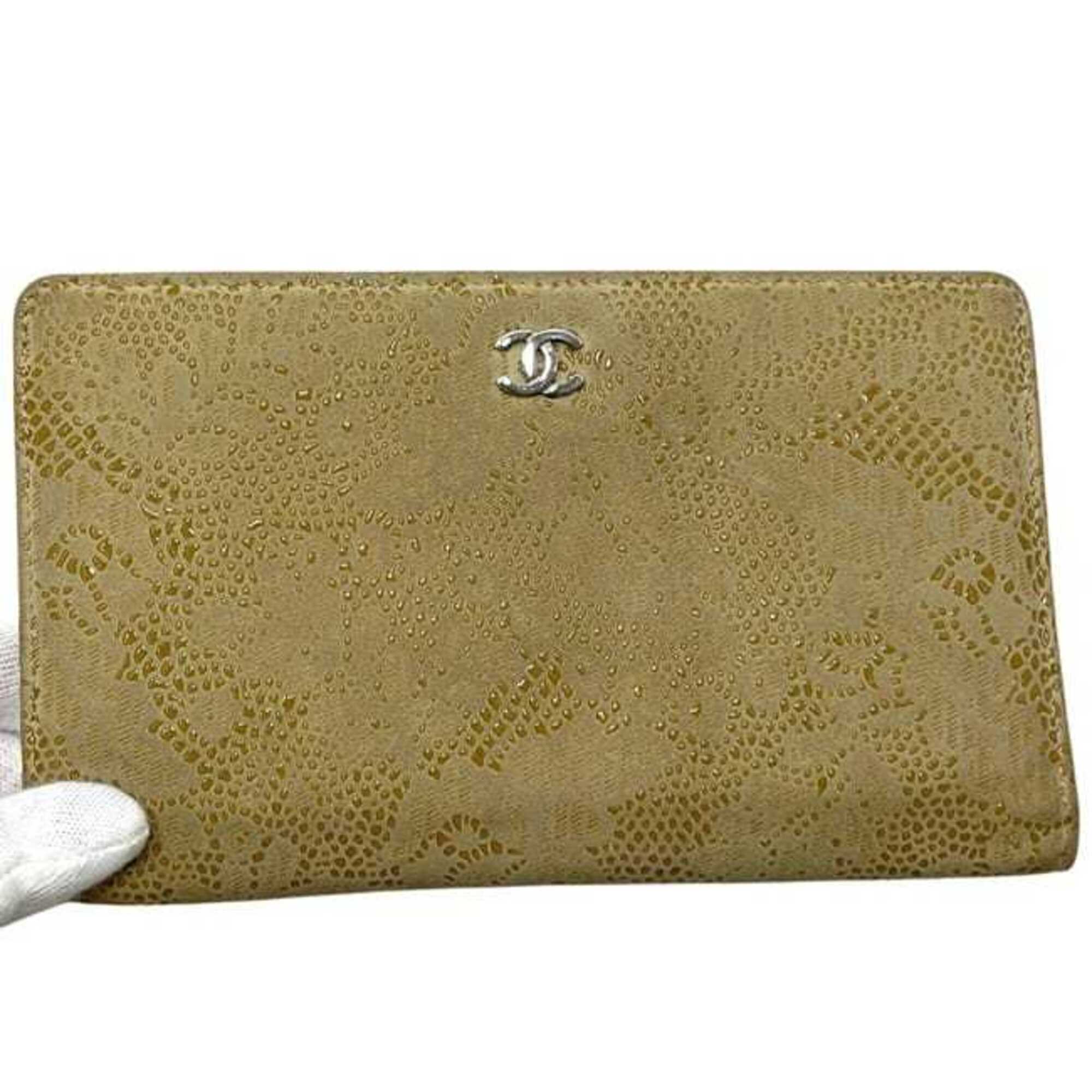 Chanel Beige Leather Long Wallet (Bi-Fold) (Pre-Owned)
