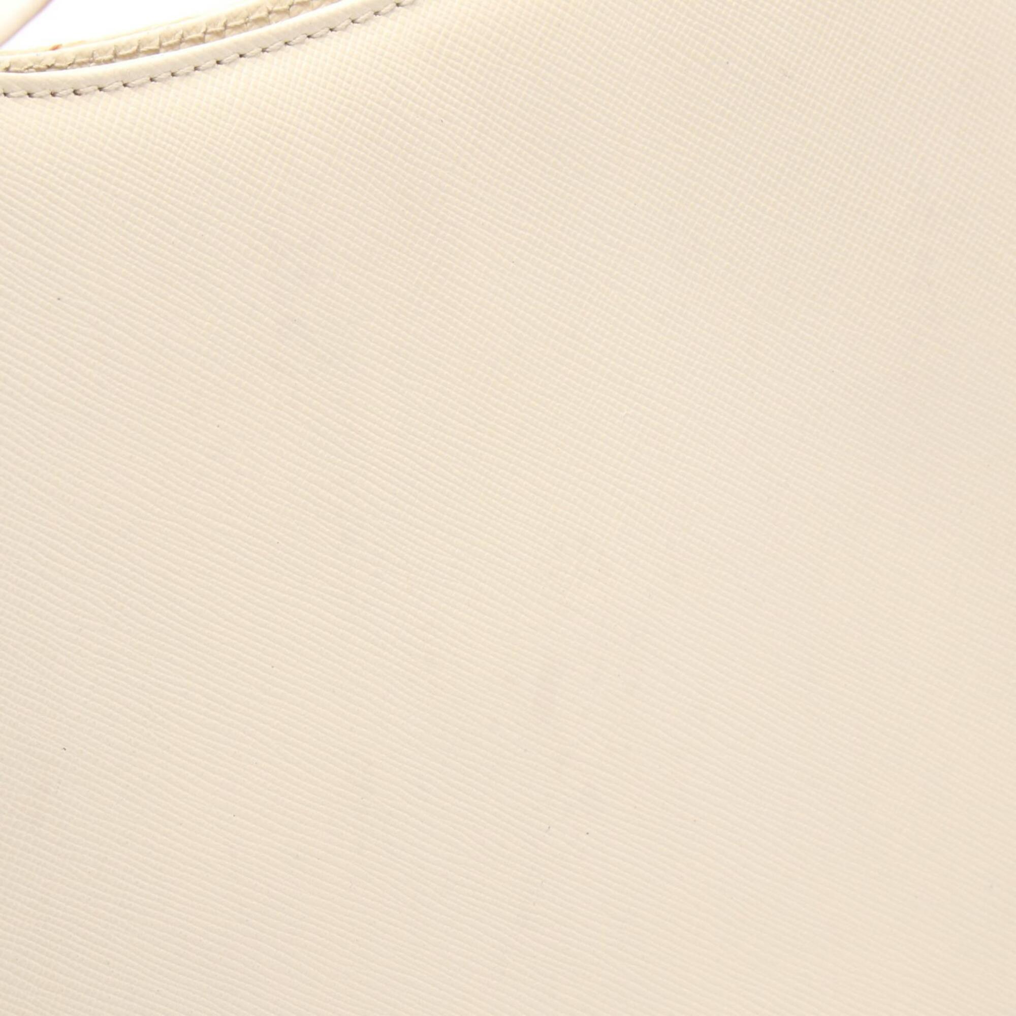 Salvatore Ferragamo Ivory Leather Handbag Shoulder Bag (Pre-Owned)