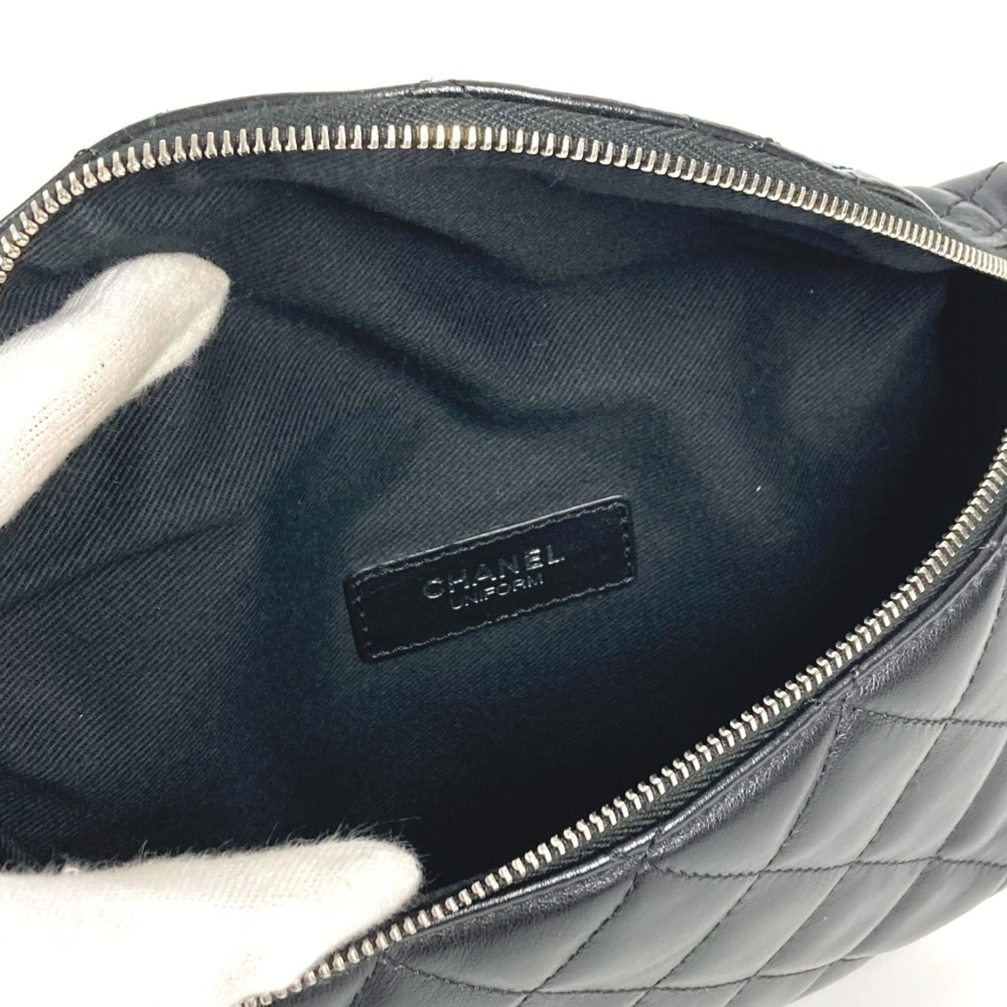 Chanel Matelasse Black Leather Fanny Pack Shoulder Bag (Pre-Owned)