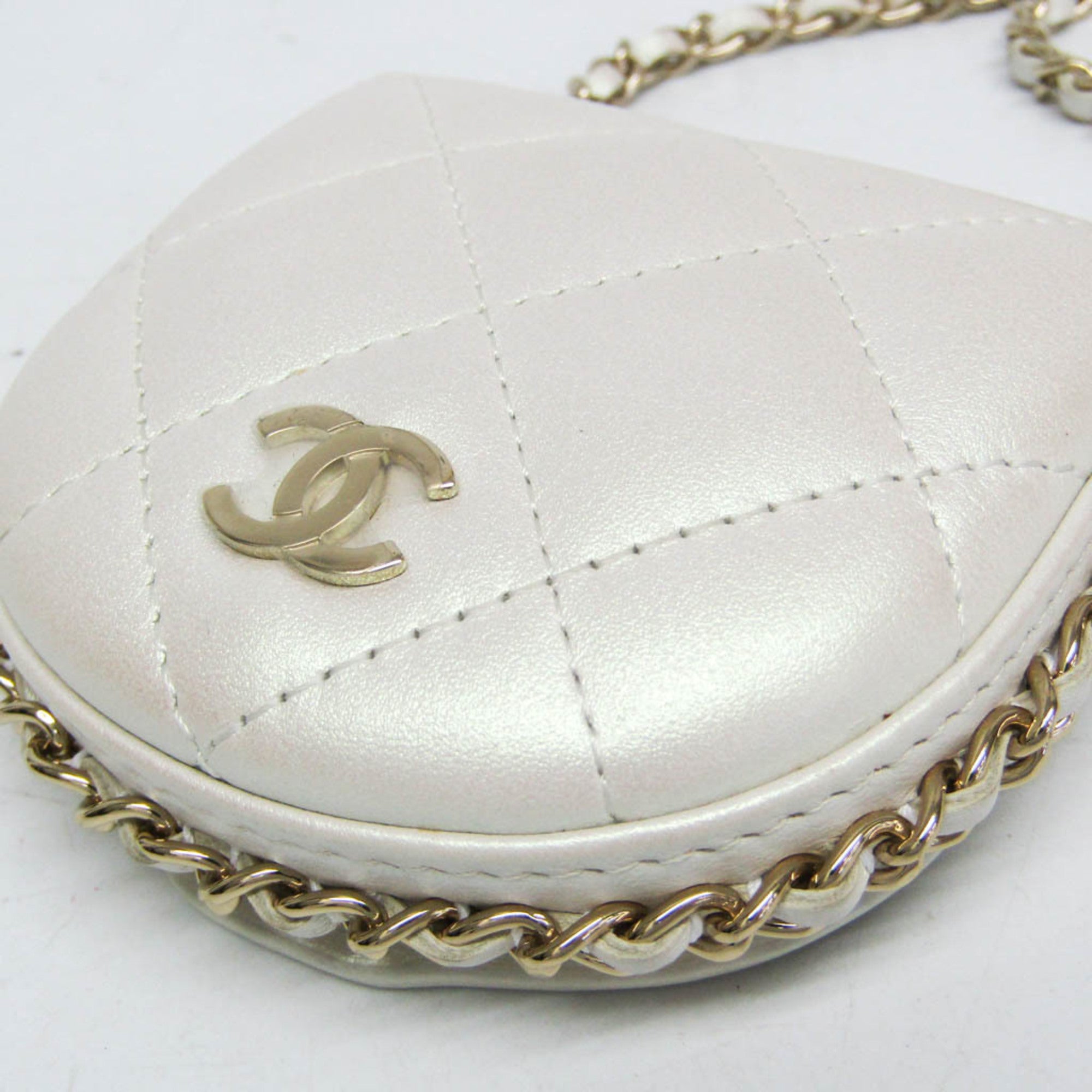Chanel Chain Around Coin Purse With Chain Quilted Caviar White Leather Shoulder Bag Bag (Pre-Owned)