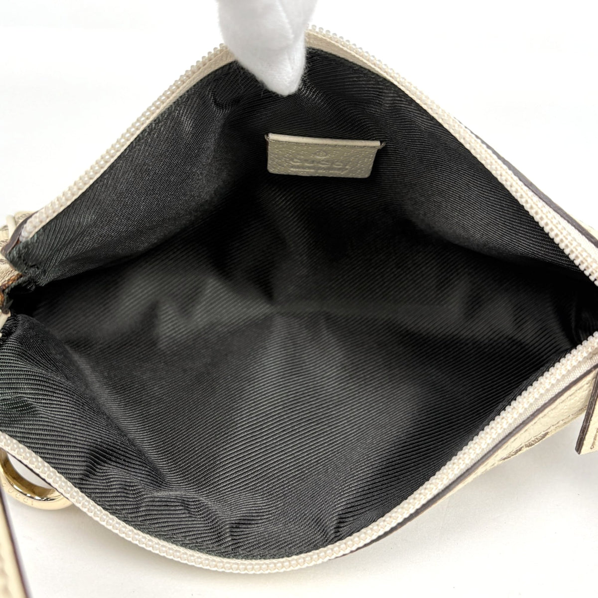 Gucci Abbey Beige Ivory Gg Canvas Leather Handbag Pouch (Pre-Owned)