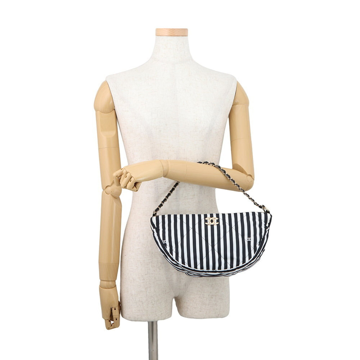 Chanel Black White Nylon Handbag Shoulder Bag (Pre-Owned)