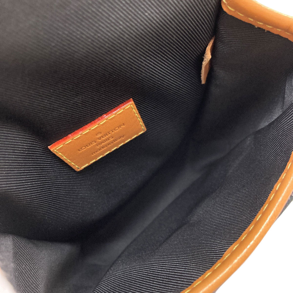 Louis Vuitton Damier Canvas Monogram Canvas Damier Canvas Messenger Bag Shoulder Bag (Pre-Owned)