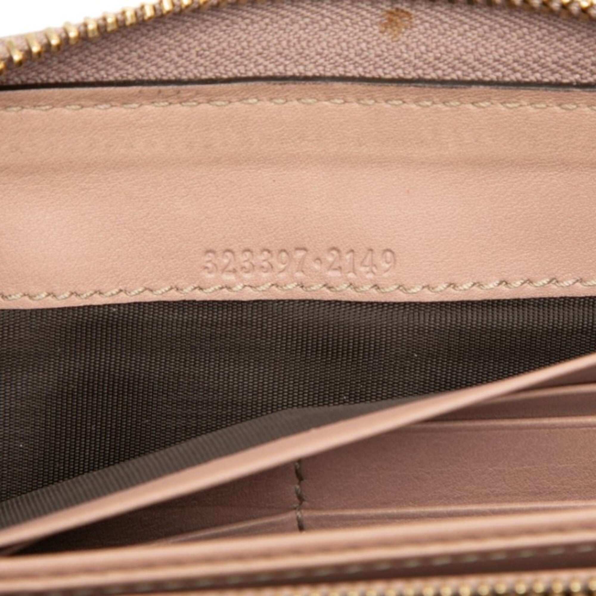 Gucci Beige Leather Long Wallet (Bi-Fold) (Pre-Owned)