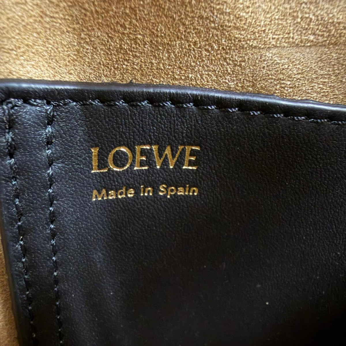 Loewe Black Leather Handbag Shoulder Bag (Pre-Owned)