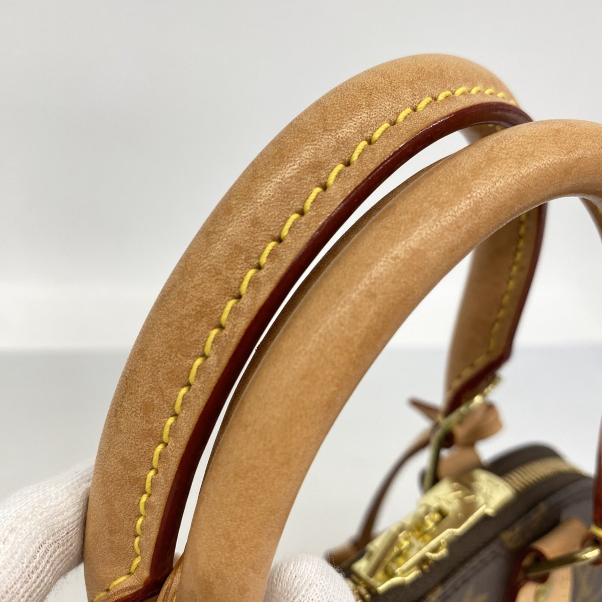 Louis Vuitton Brown Handbag (Pre-Owned)