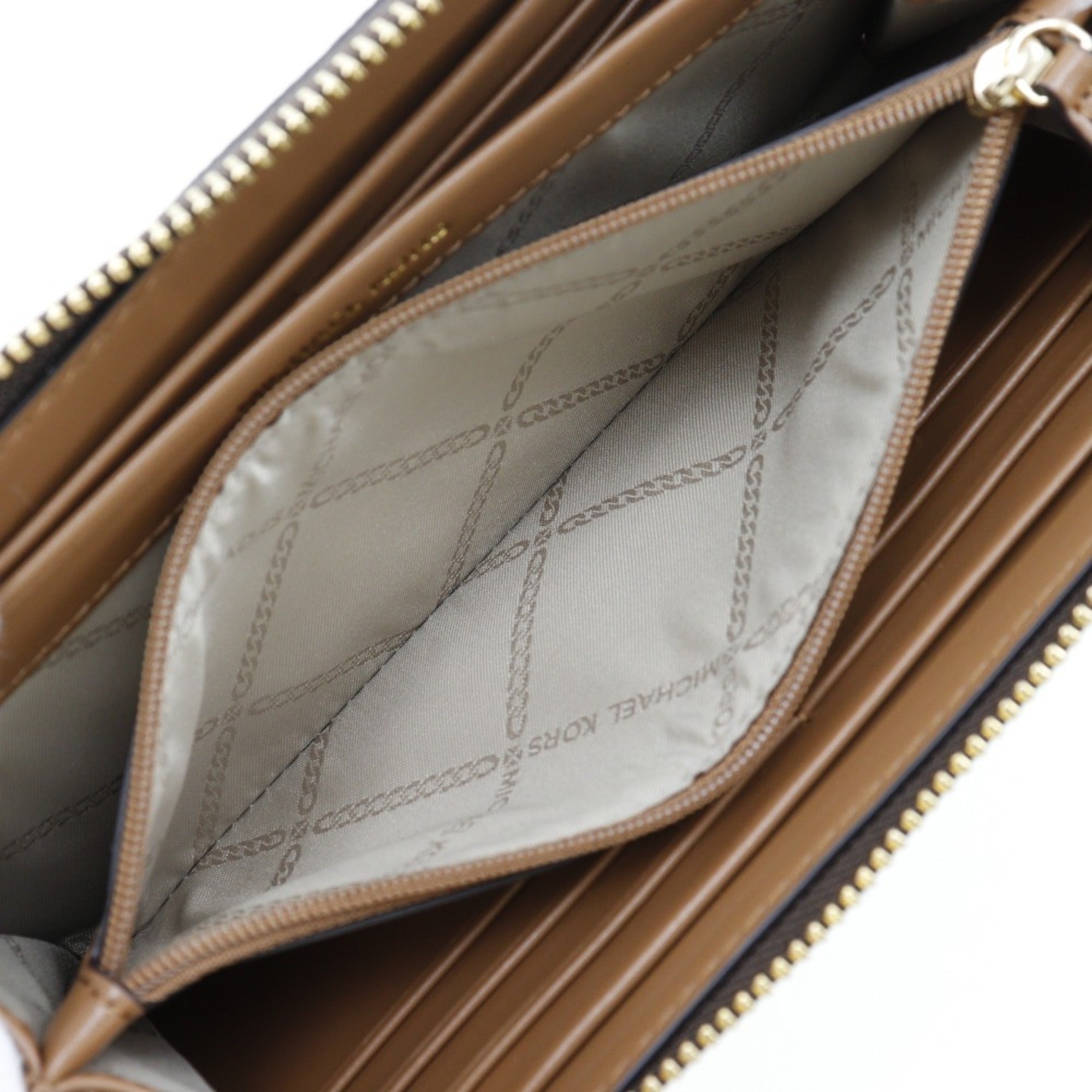 Michael Kors Brown Leather Long Wallet (Bi-Fold) (Pre-Owned)