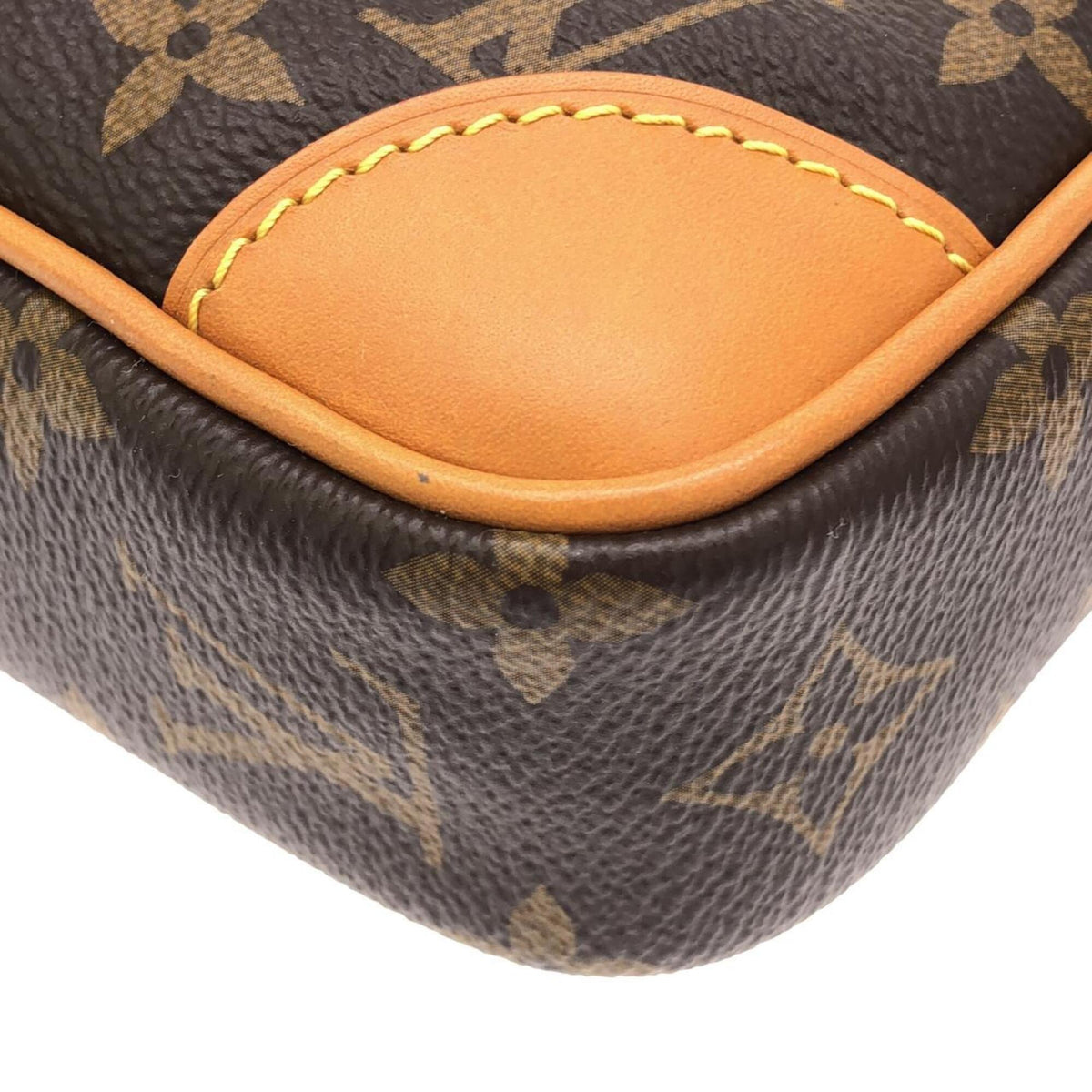 Louis Vuitton Brown Coated Canvas Handbag (Pre-Owned)