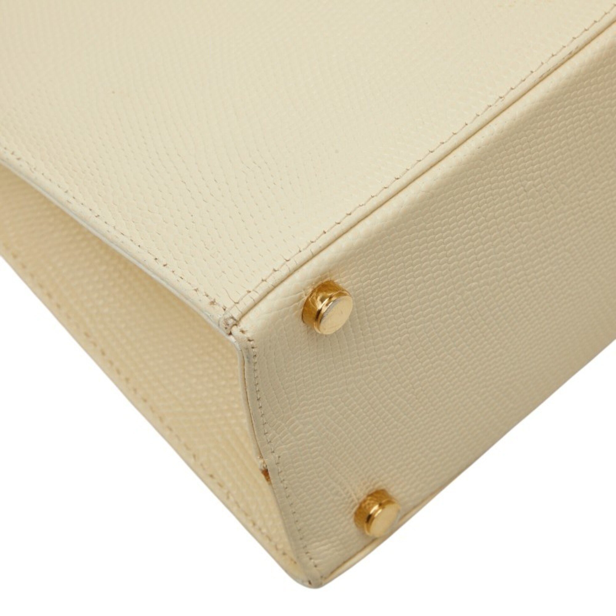 Salvatore Ferragamo Ivory Leather Handbag Shoulder Bag (Pre-Owned)