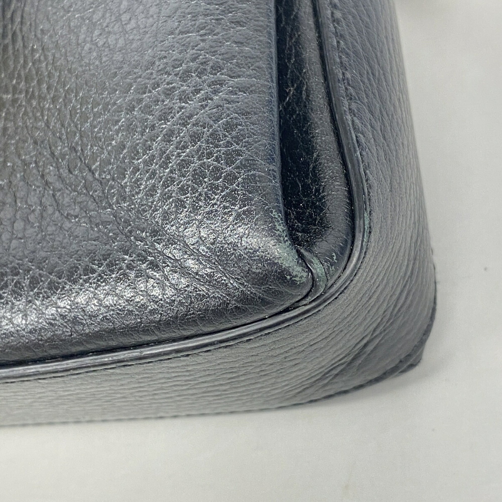Gucci Black Leather Shoulder Bag (Pre-Owned)