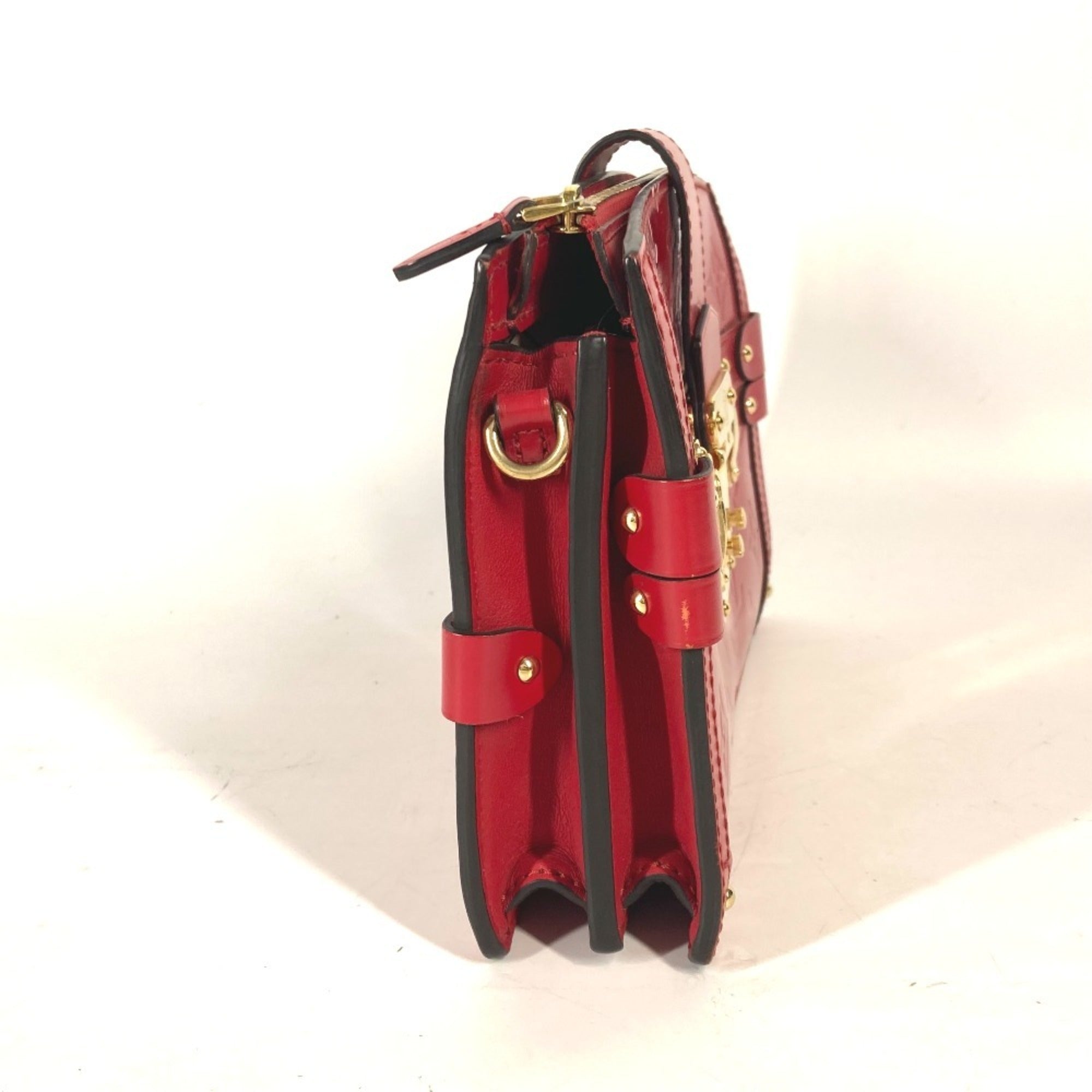 Louis Vuitton Cerise Red Color Monogram Vernis Clutch Bag Shoulder Bag (Pre-Owned)