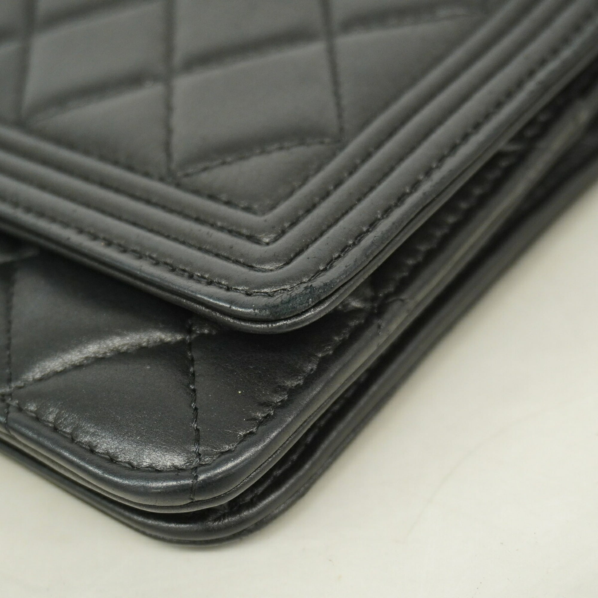 Chanel Black Leather Chain/Shoulder Wallet (Pre-Owned)