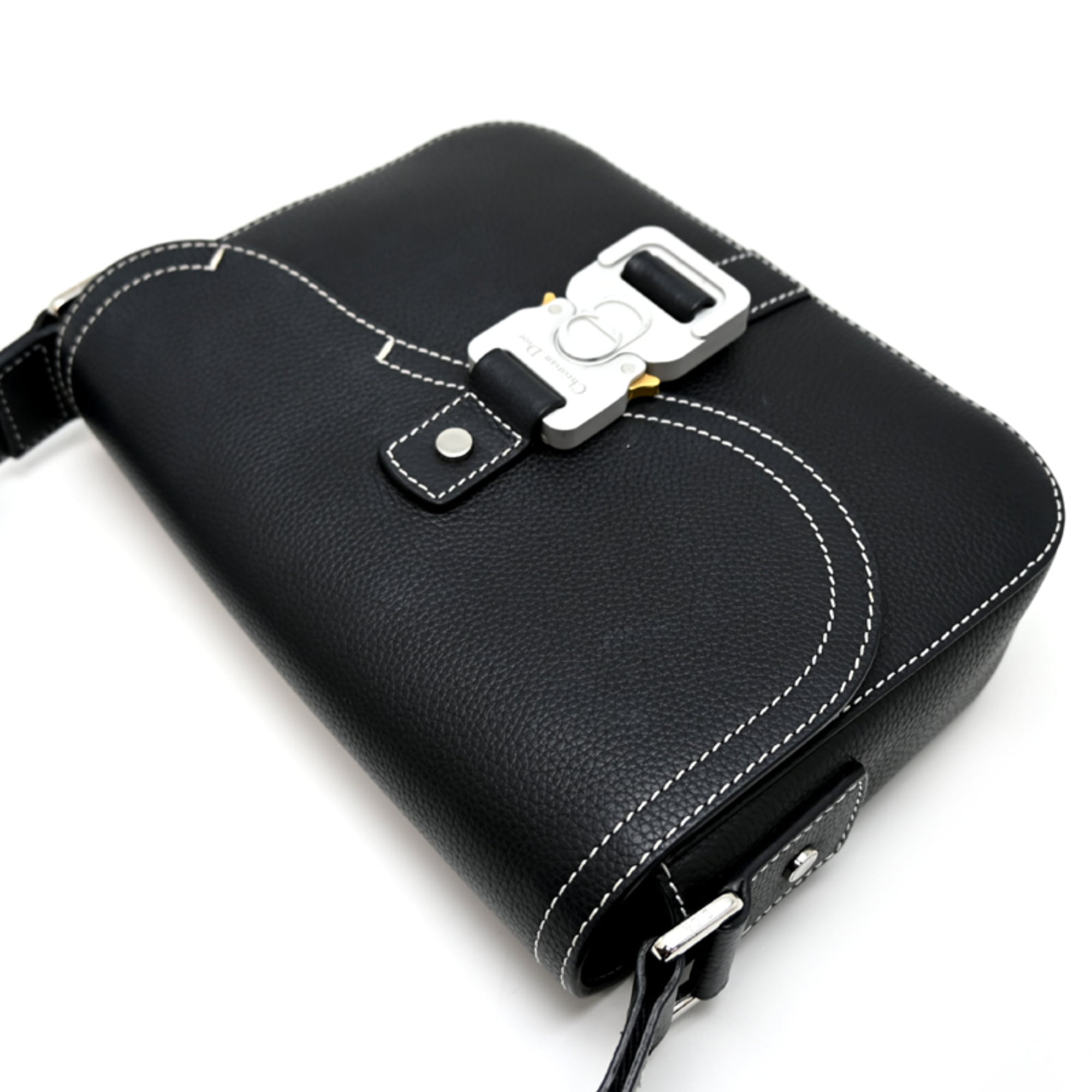 Christian Dior Black Leather Shoulder Bag (Pre-Owned)