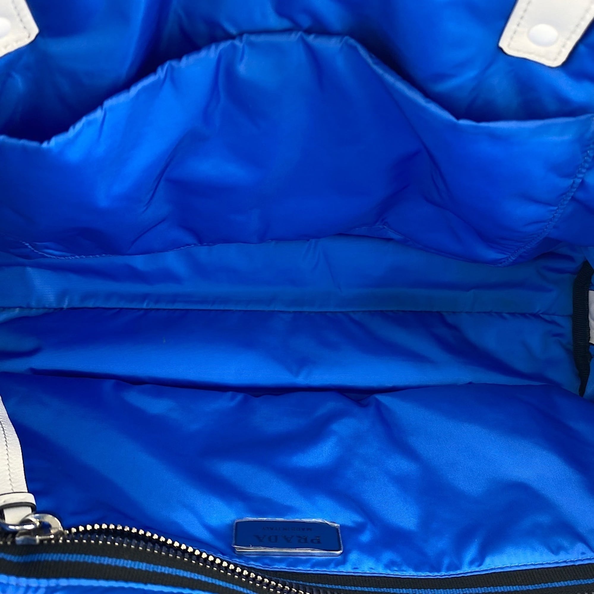 Prada White Shoulder Bag (Pre-Owned)
