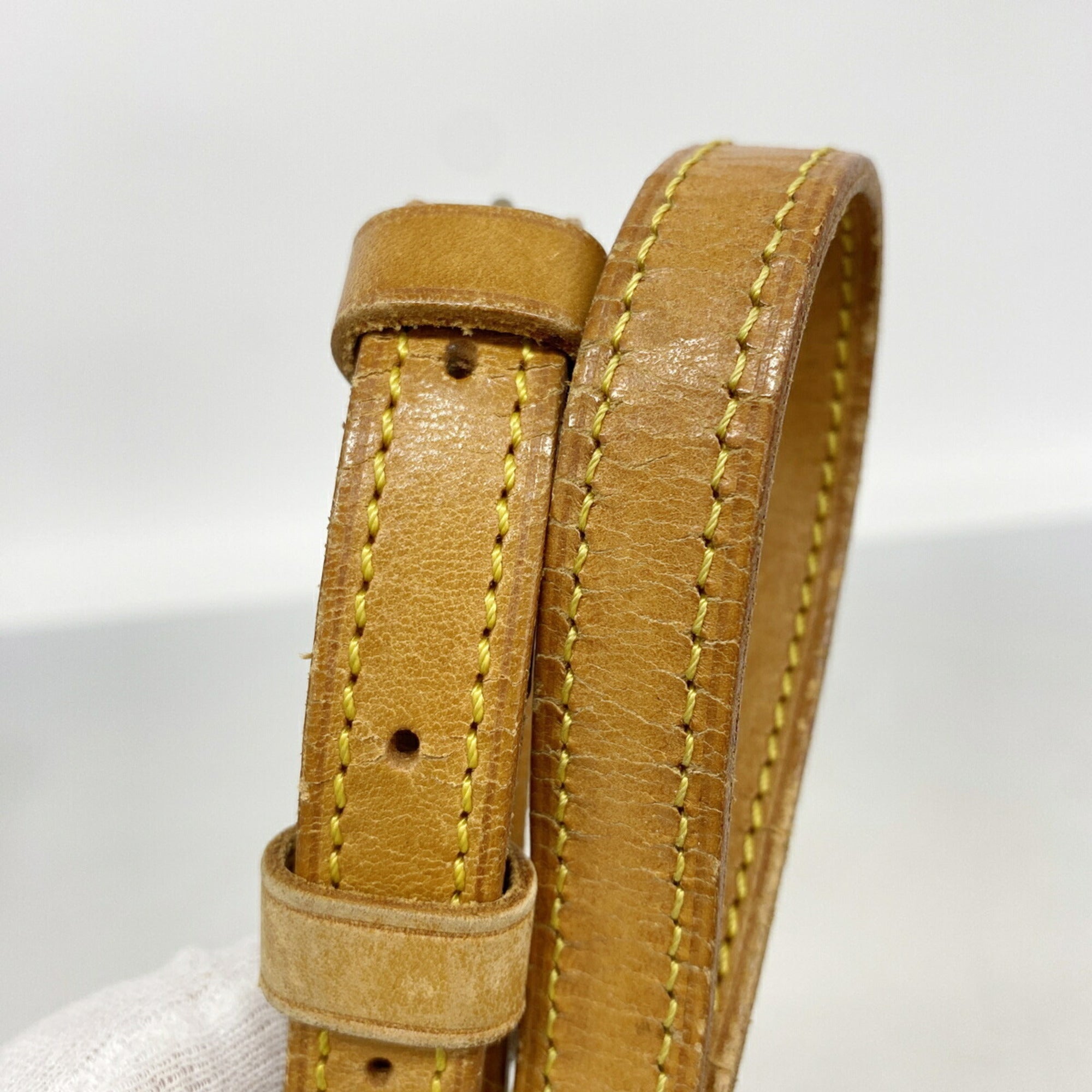 Louis Vuitton Brown Shoulder Bag (Pre-Owned)
