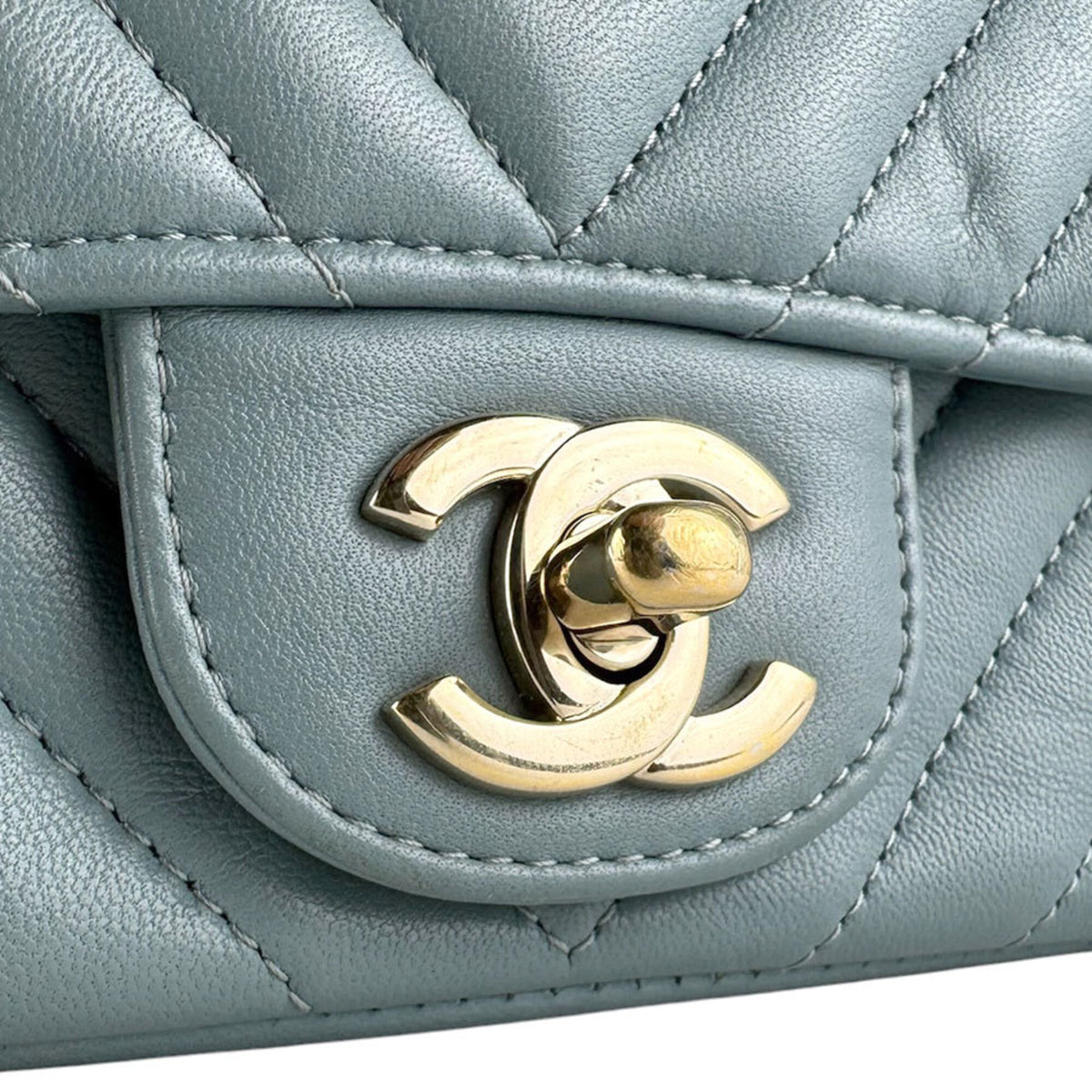 Chanel Blue Gray Leather Shoulder Bag (Pre-Owned)