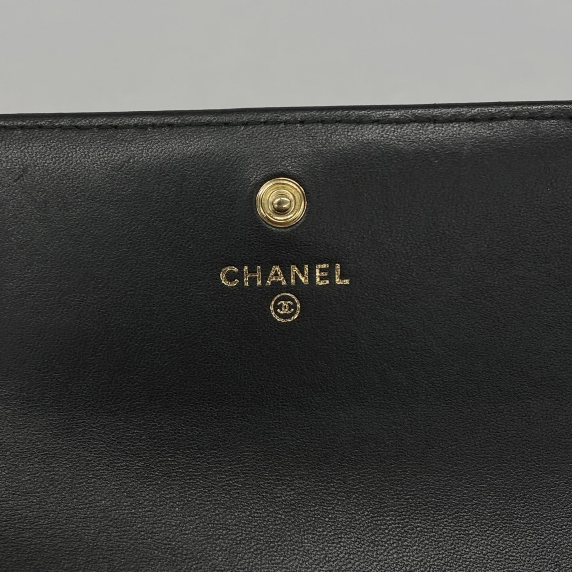 Chanel Black Leather Long Wallet (Bi-Fold) (Pre-Owned)