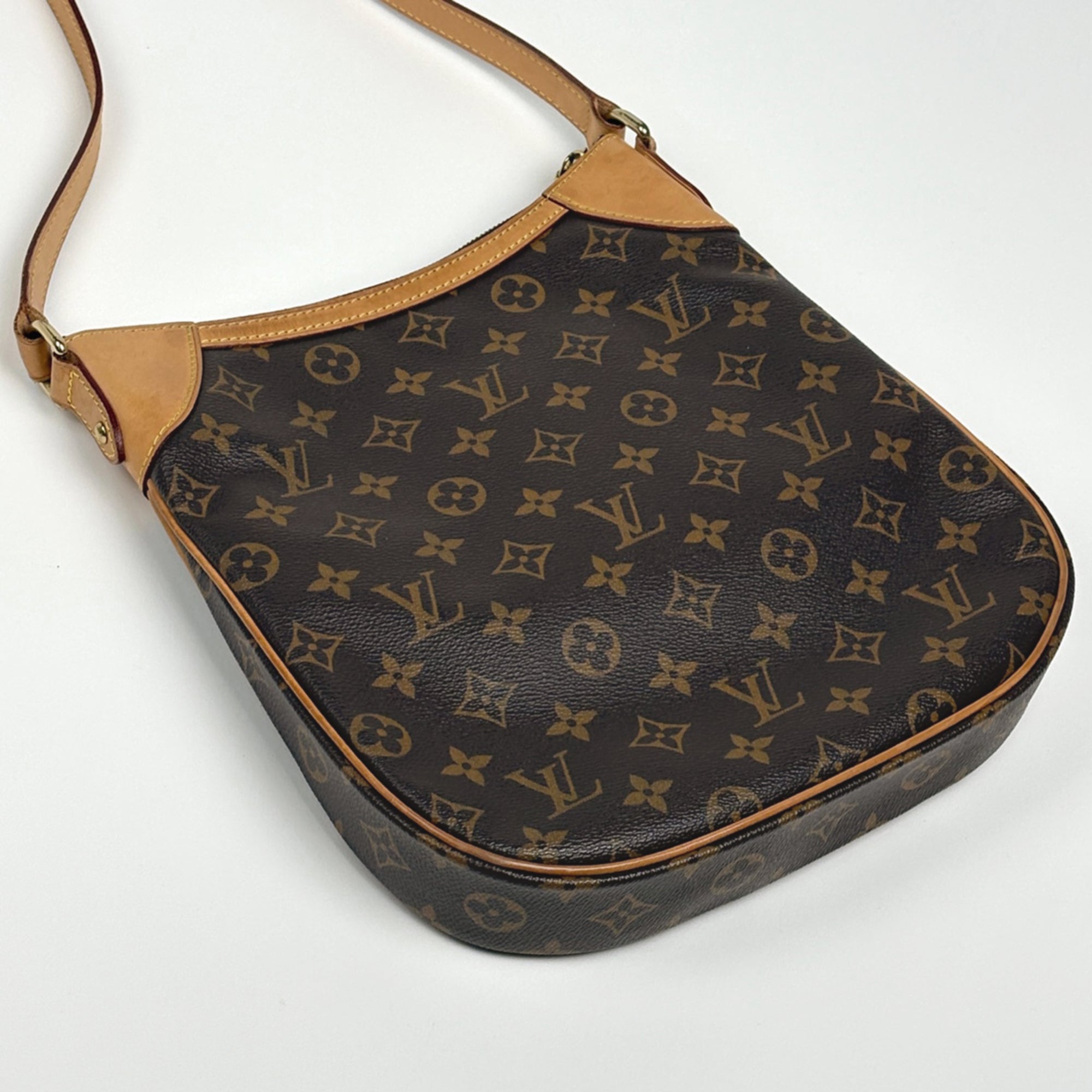 Louis Vuitton Brown Monogram Shoulder Bag (Pre-Owned)
