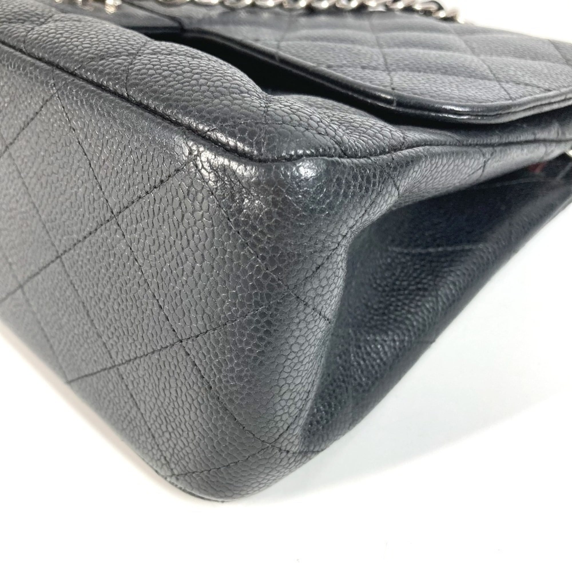 Chanel Matelasse Black Grained Calfskin Shoulder Bag (Pre-Owned)