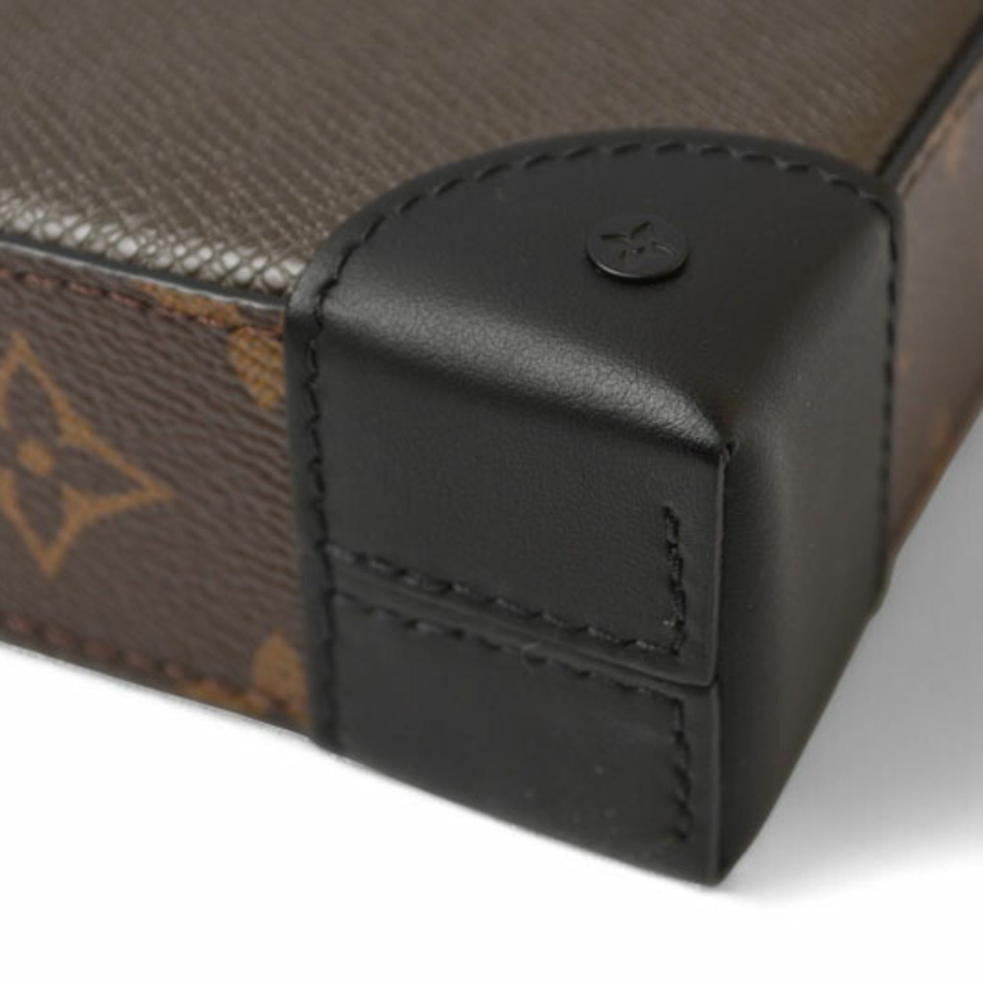 Louis Vuitton Brown Khaki Pvc Clutch Bag Pochette (Pre-Owned)