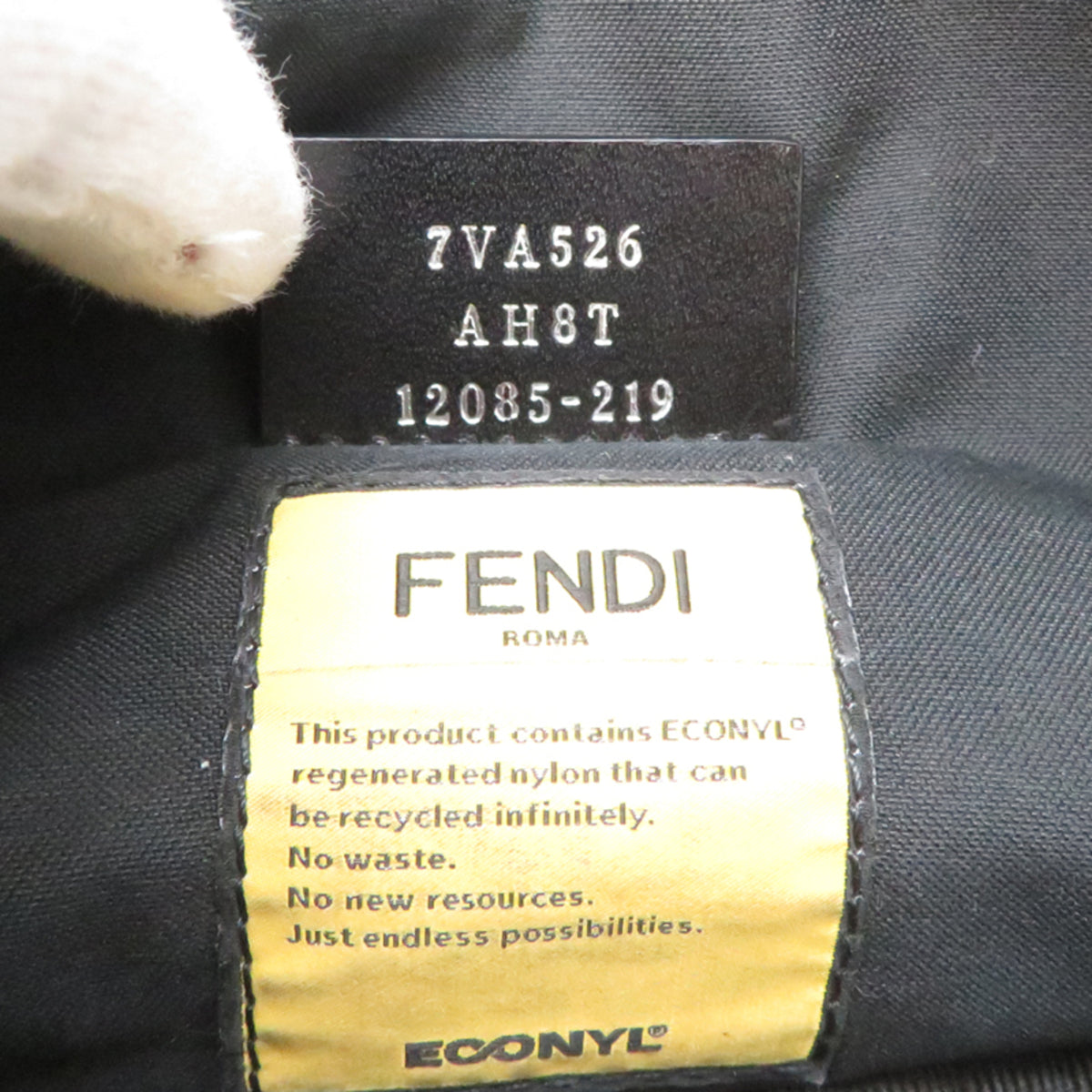 Fendi Black Leather Sling Bag (Pre-Owned)
