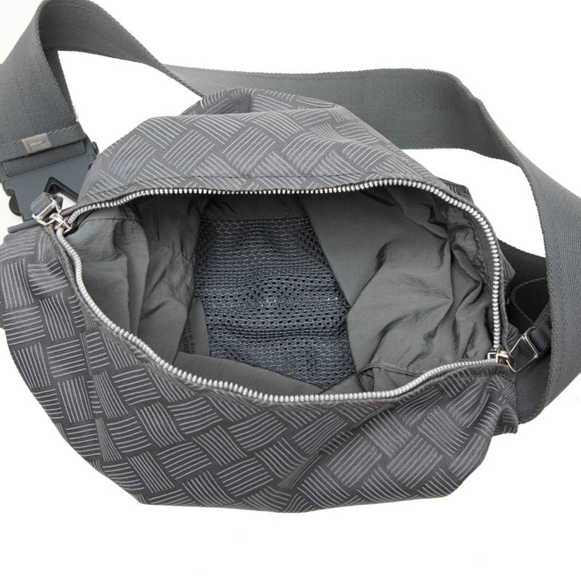 Bottega Veneta Gray Leather Shoulder Bag (Pre-Owned)