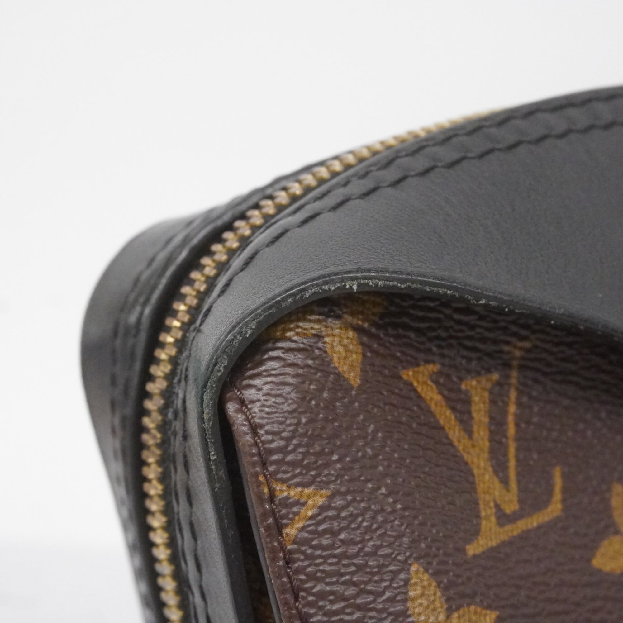 Louis Vuitton Brown Noir Handbag (Pre-Owned)
