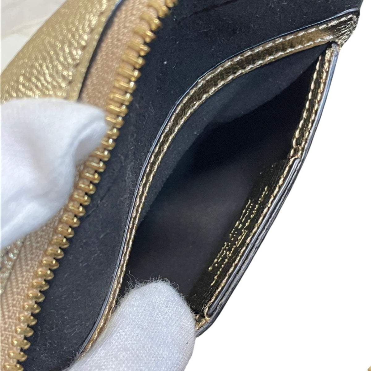 Salvatore Ferragamo Gold Shoulder Bag (Pre-Owned)