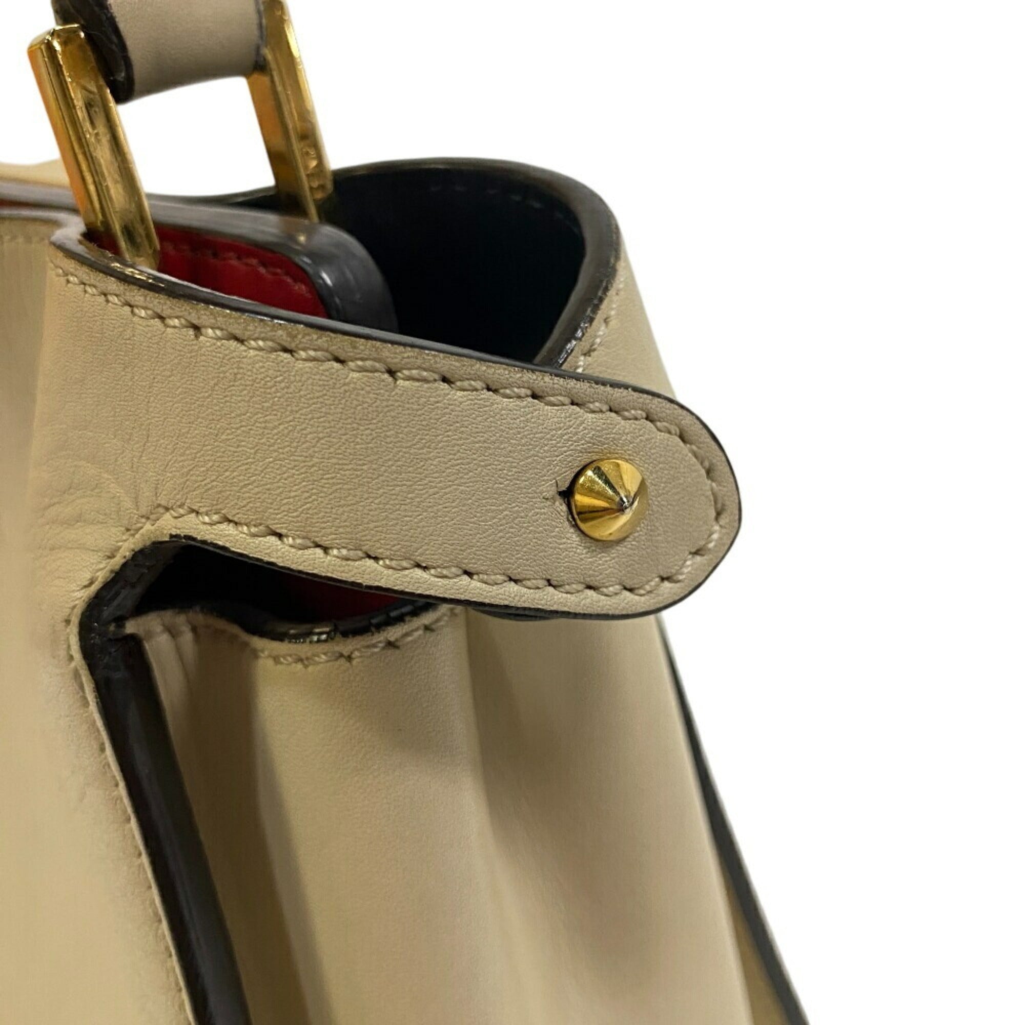 Fendi Beige Leather Handbag Shoulder Bag (Pre-Owned)