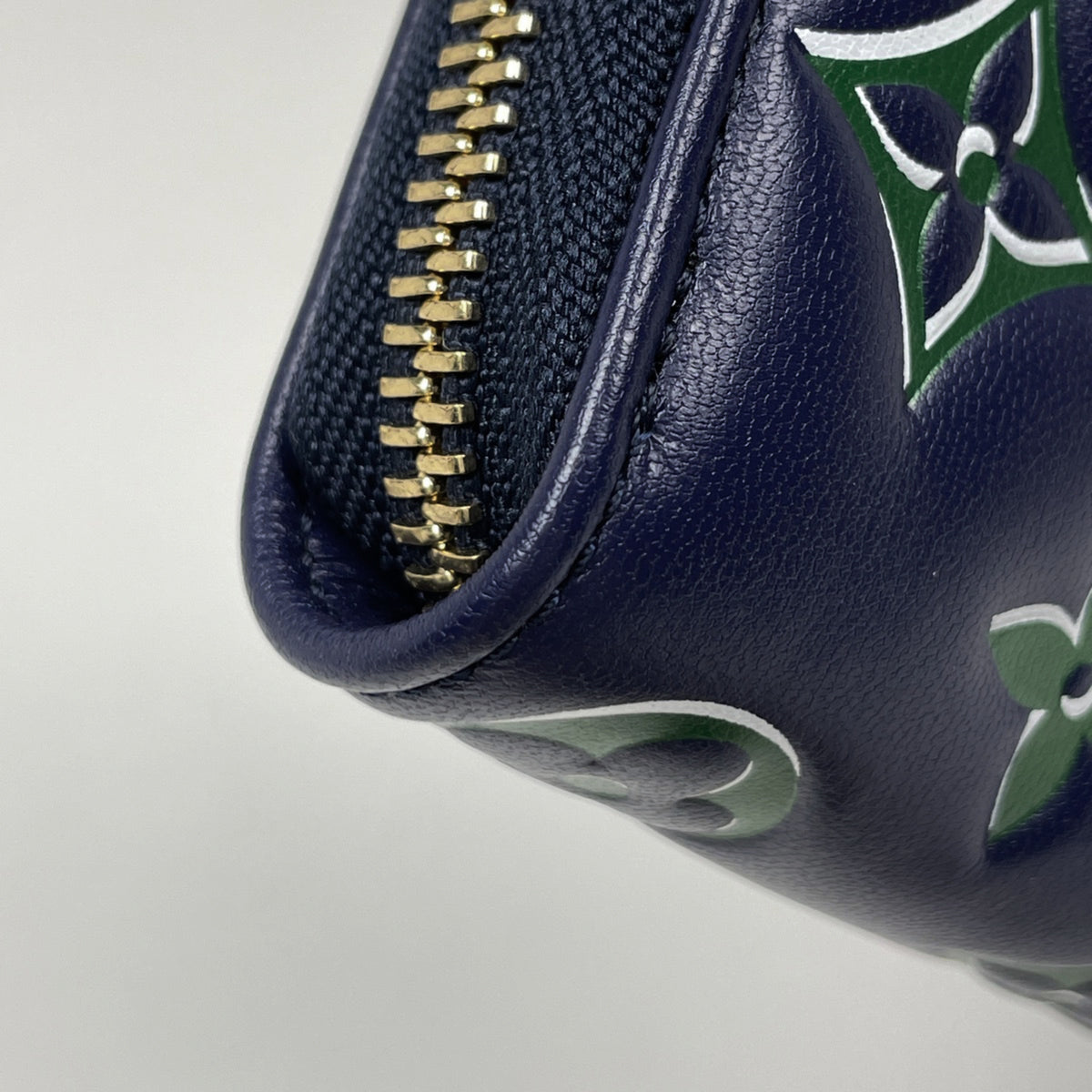 Louis Vuitton Navy Leather Long Wallet (Bi-Fold) (Pre-Owned)