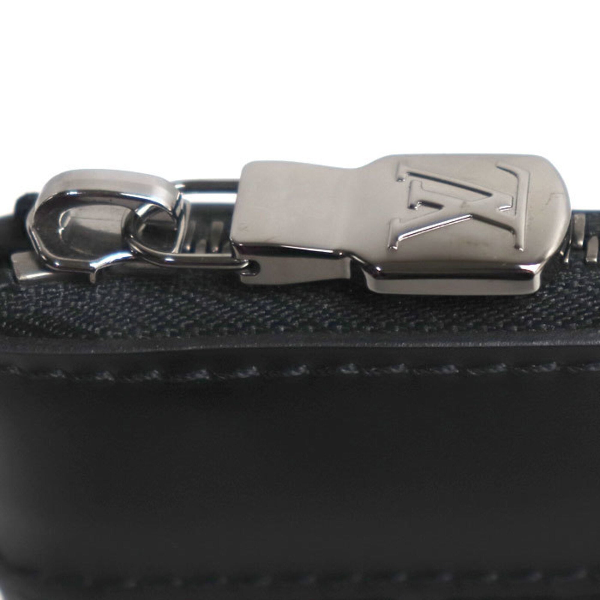Louis Vuitton Black Monogram Eclipse Clutch Bag Pochette (Pre-Owned)