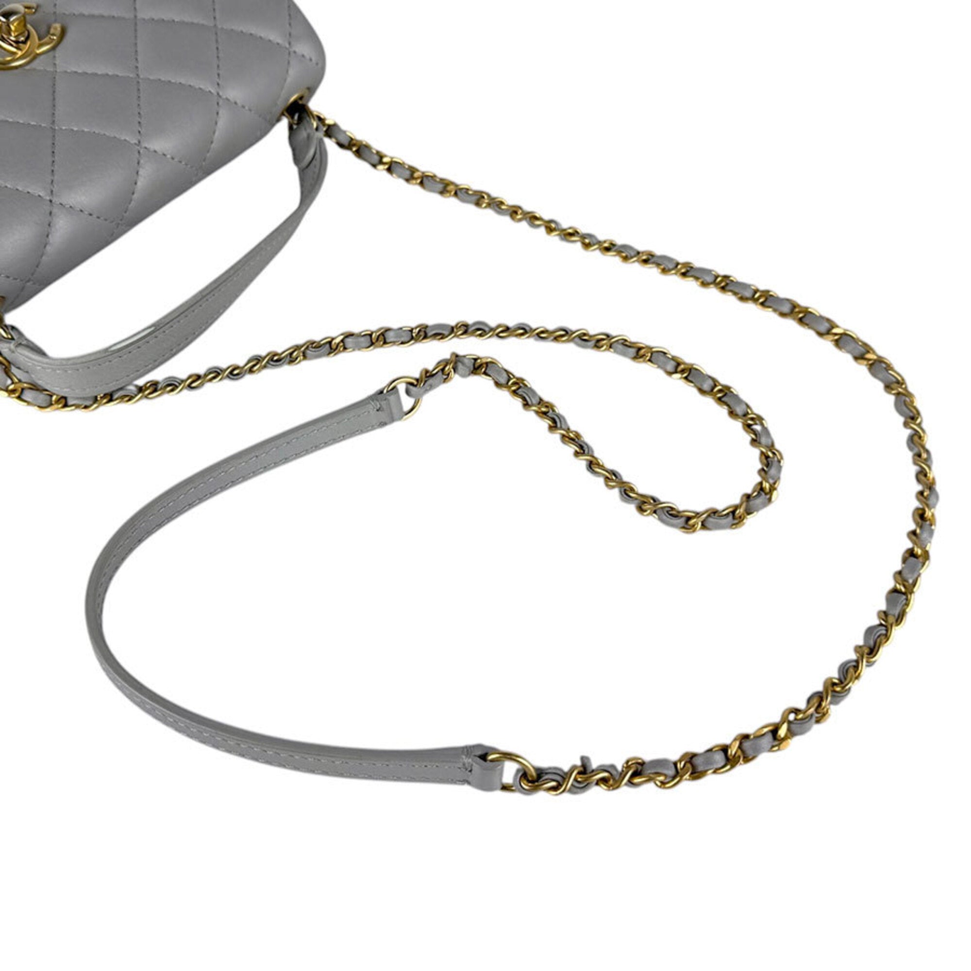 Chanel Gray Leather Shoulder Bag (Pre-Owned)