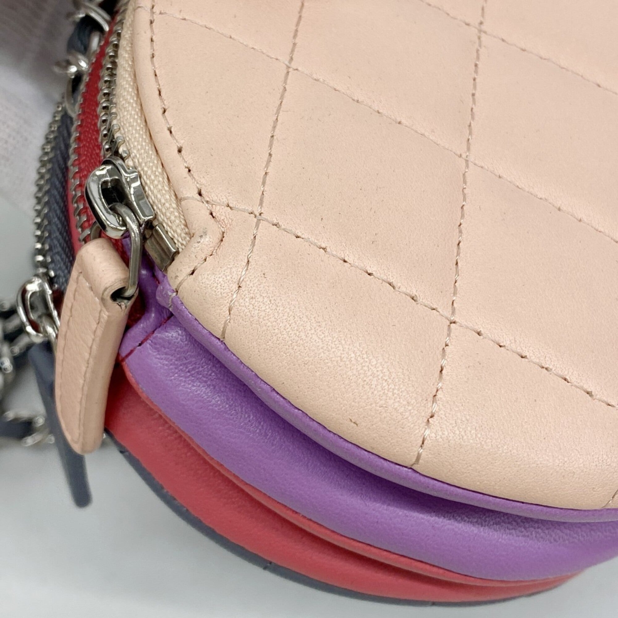 Chanel Multi-Color Leather Shoulder Bag (Pre-Owned)