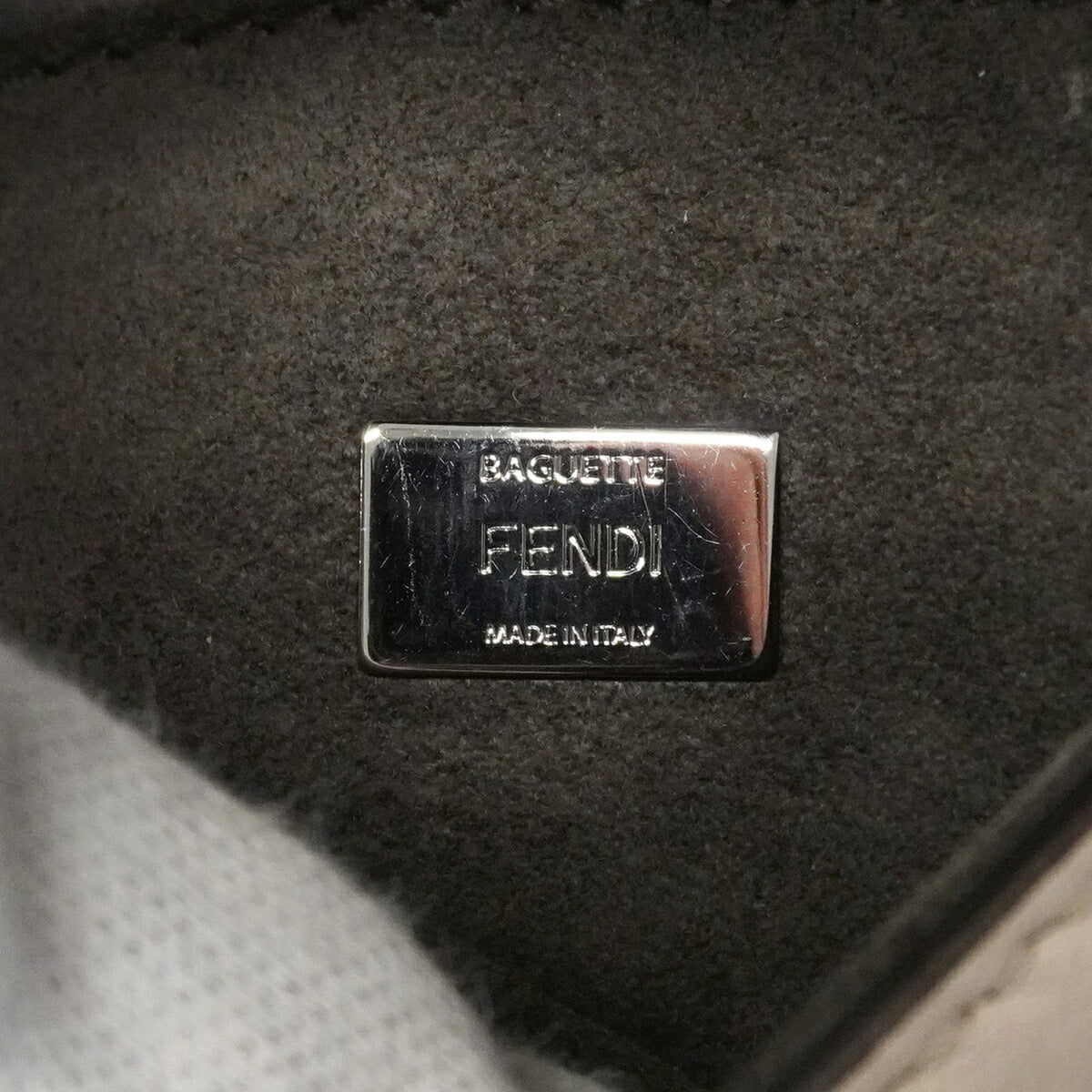 Fendi Gray Ivory Leather Handbag (Pre-Owned)