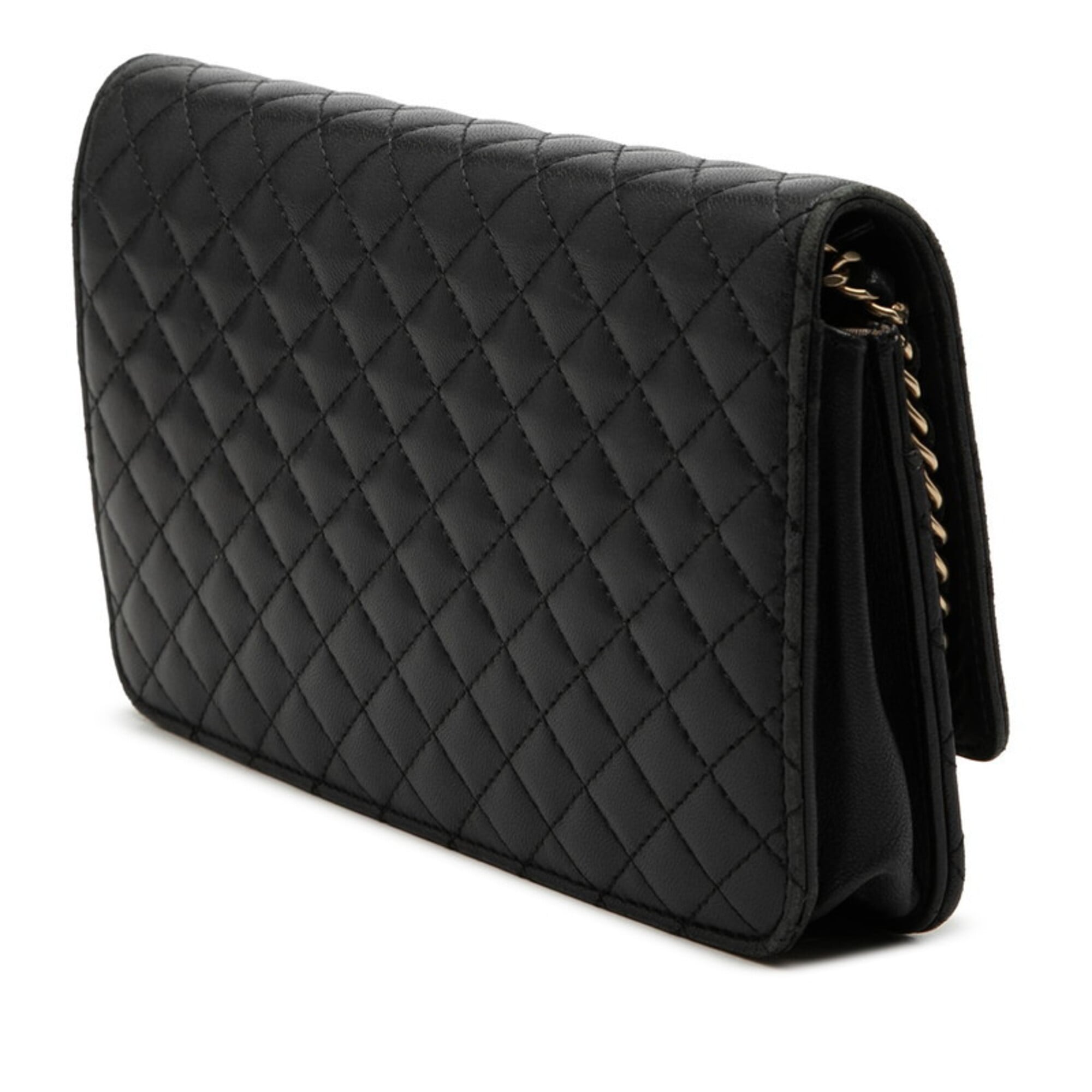 Chanel Black Leather Shoulder Bag (Pre-Owned)