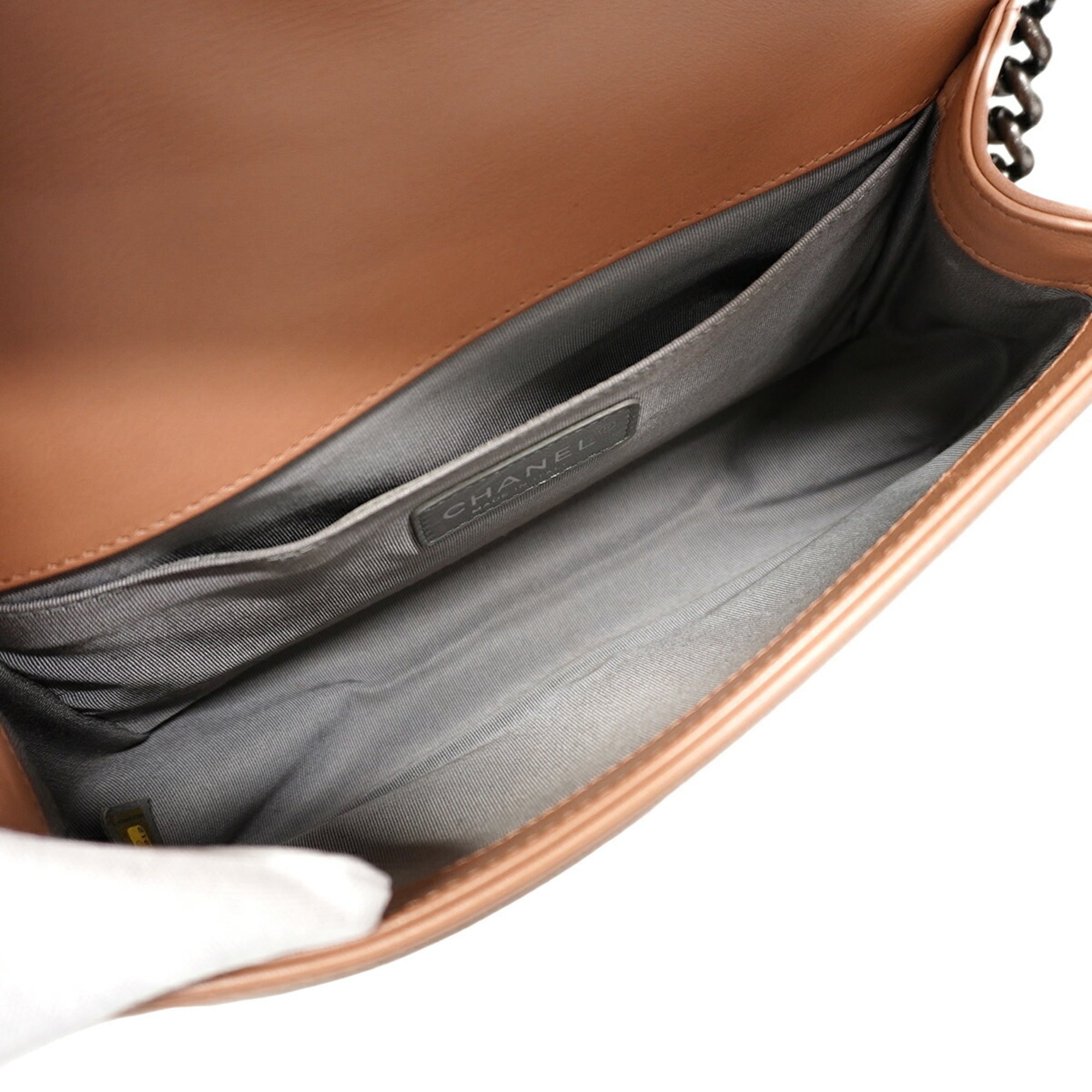 Chanel Pink Leather Shoulder Bag (Pre-Owned)